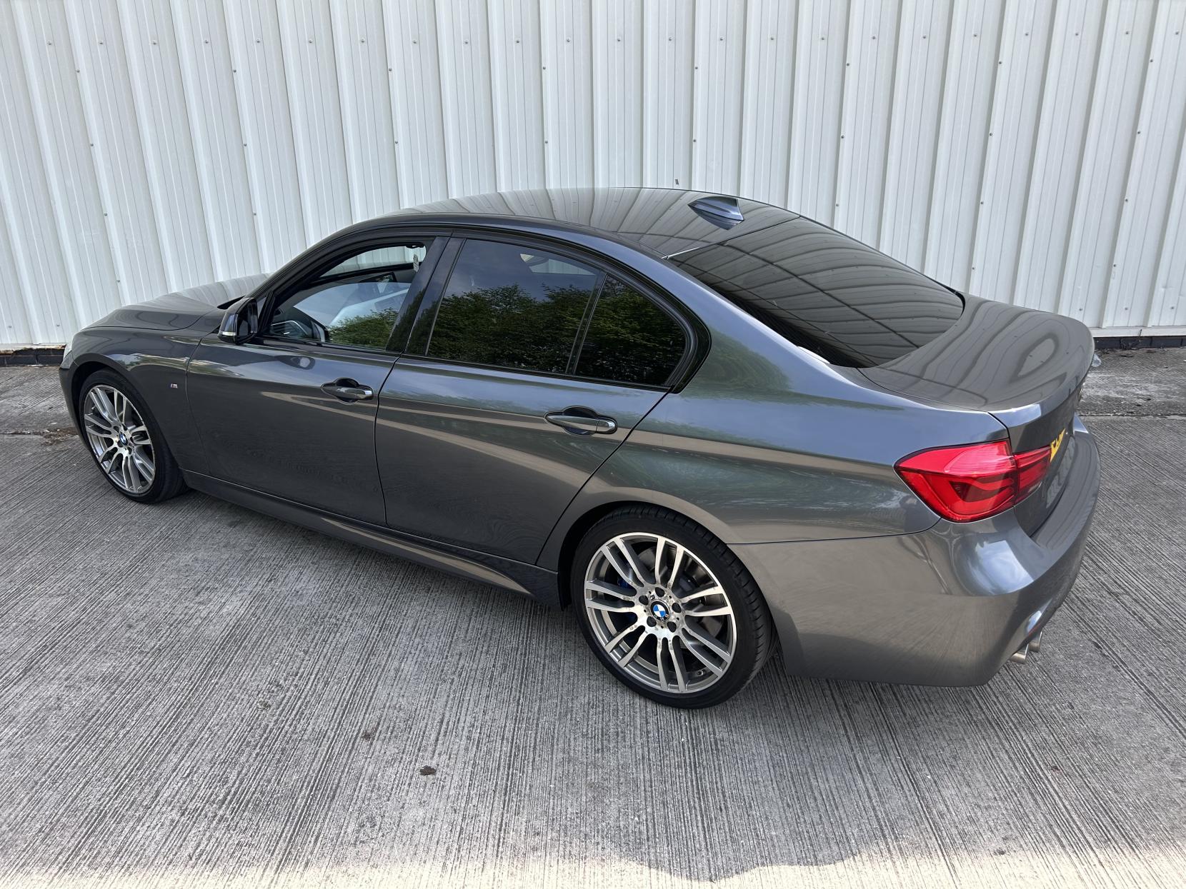 BMW 3 Series 3.0 330d M Sport Saloon 4dr Diesel Auto Euro 6 (s/s) (258 ps)