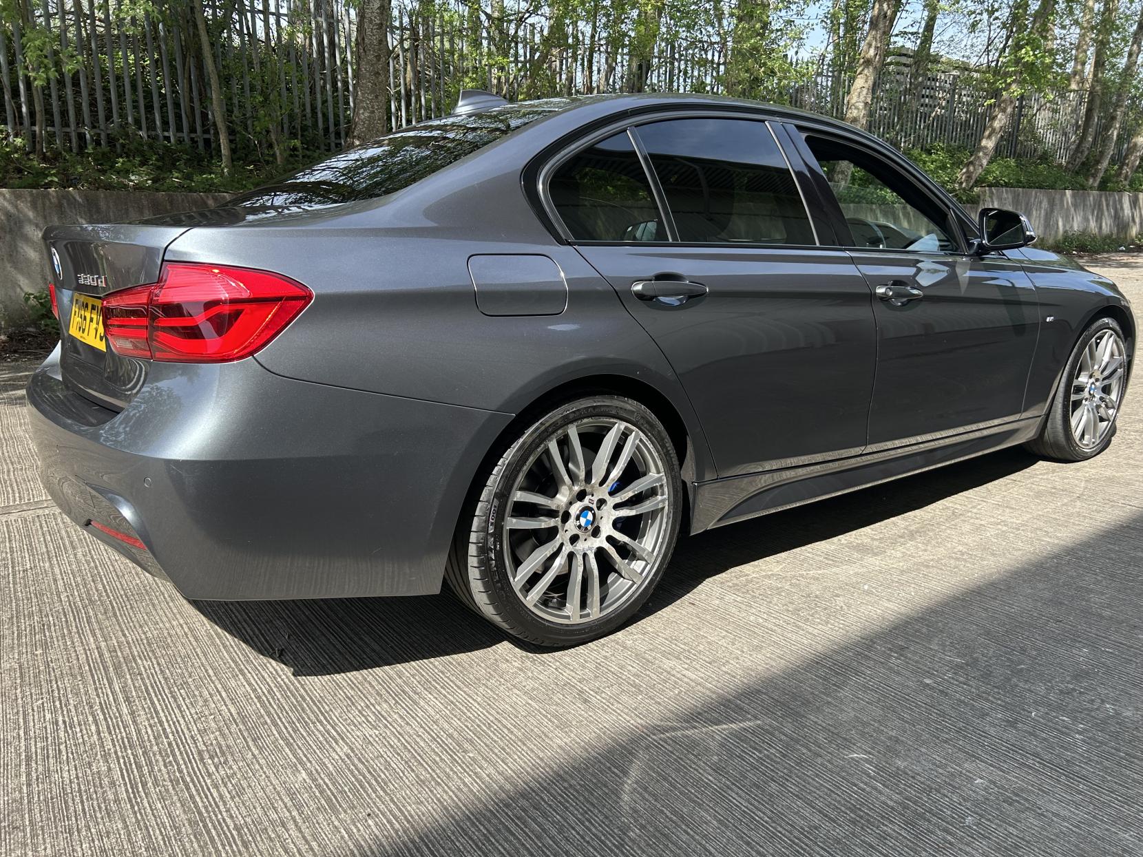 BMW 3 Series 3.0 330d M Sport Saloon 4dr Diesel Auto Euro 6 (s/s) (258 ps)