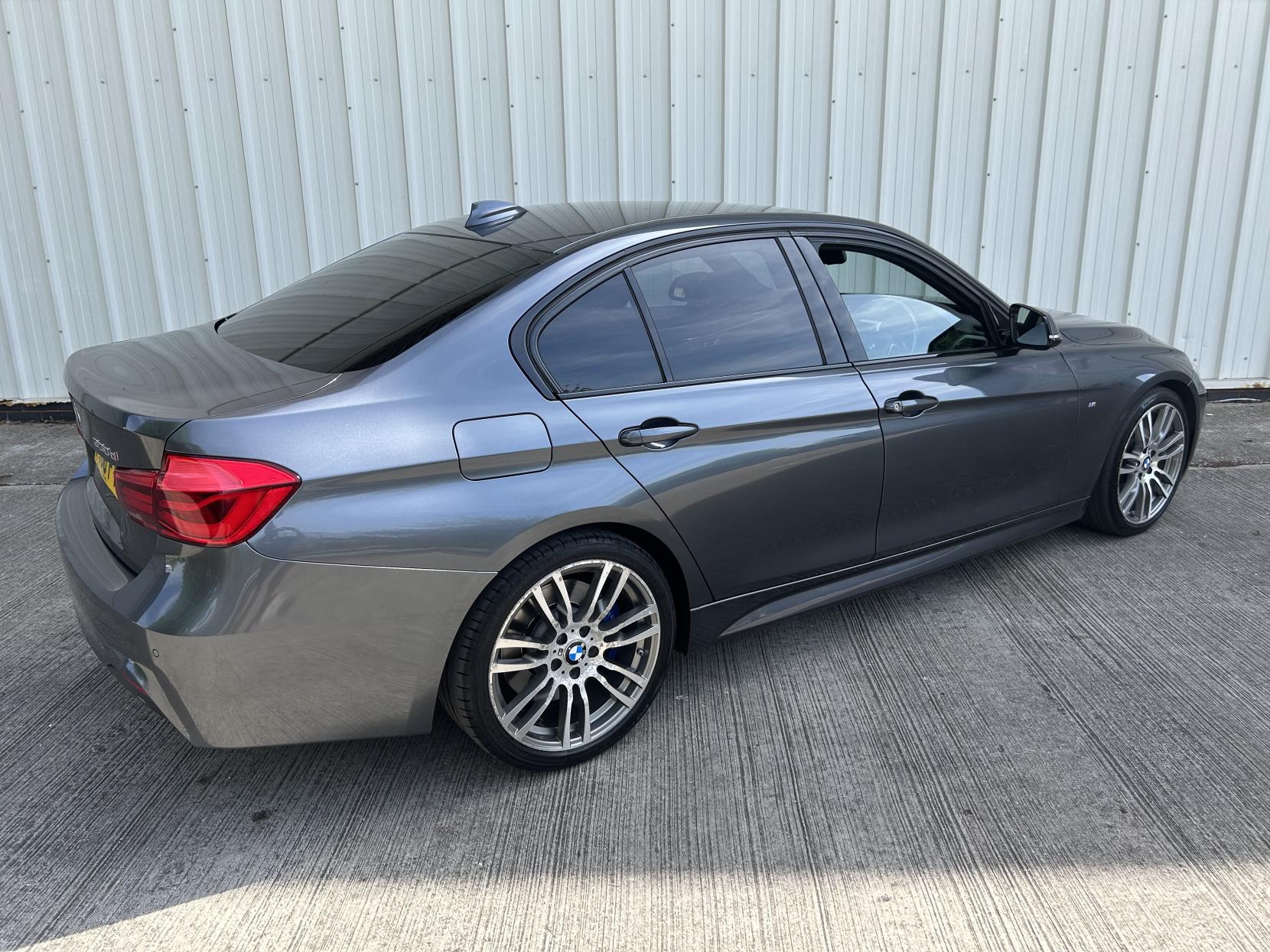 BMW 3 Series 3.0 330d M Sport Saloon 4dr Diesel Auto Euro 6 (s/s) (258 ps)