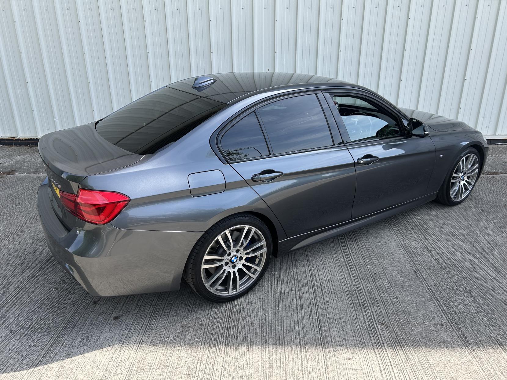 BMW 3 Series 3.0 330d M Sport Saloon 4dr Diesel Auto Euro 6 (s/s) (258 ps)