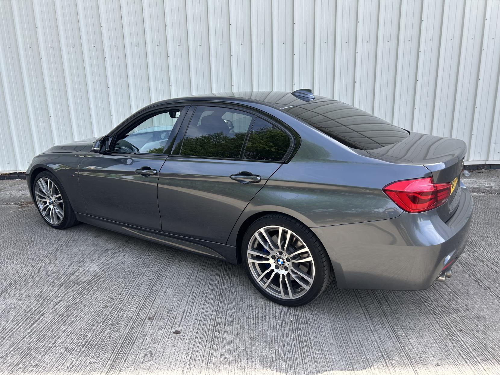BMW 3 Series 3.0 330d M Sport Saloon 4dr Diesel Auto Euro 6 (s/s) (258 ps)