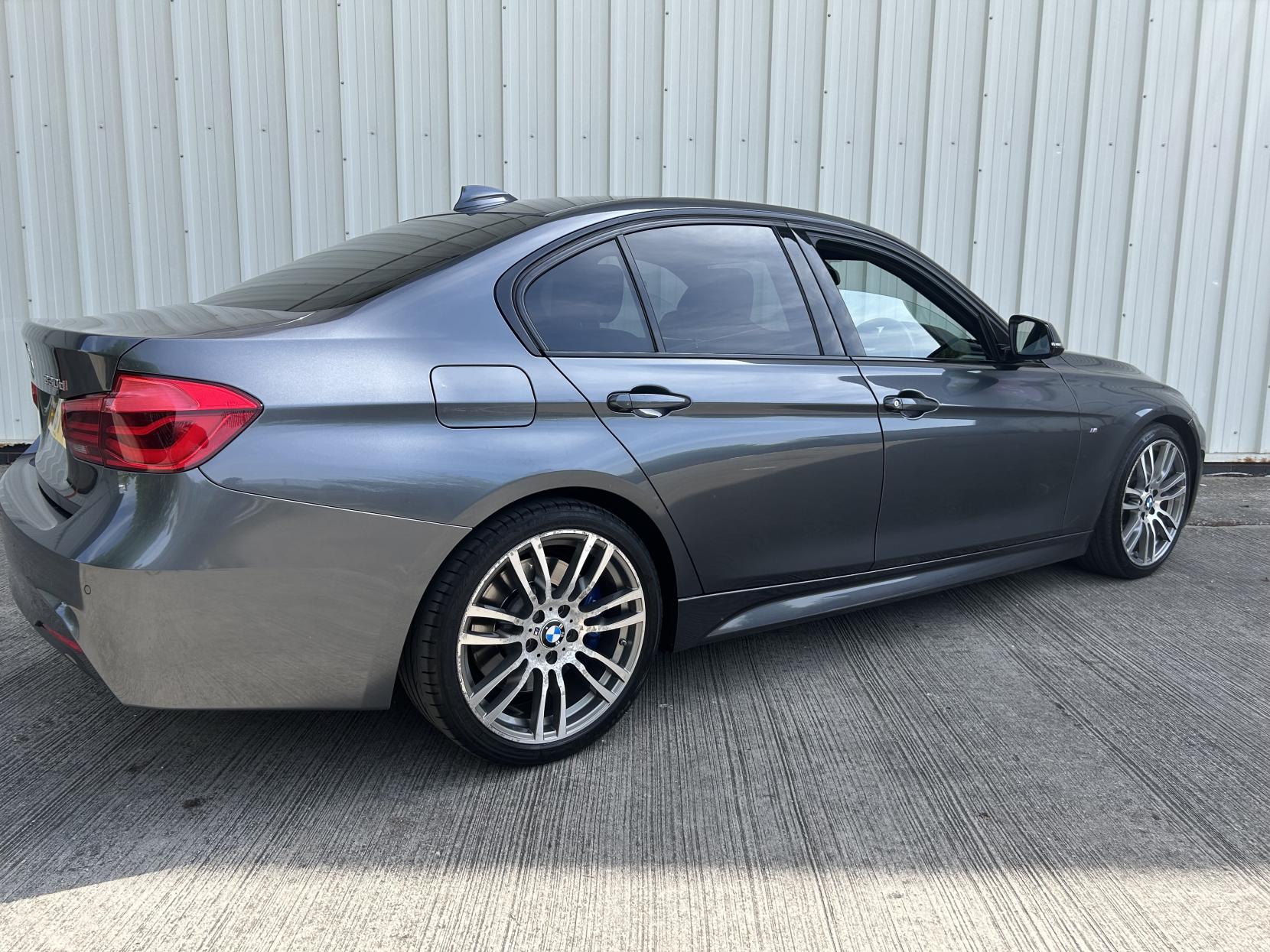 BMW 3 Series 3.0 330d M Sport Saloon 4dr Diesel Auto Euro 6 (s/s) (258 ps)