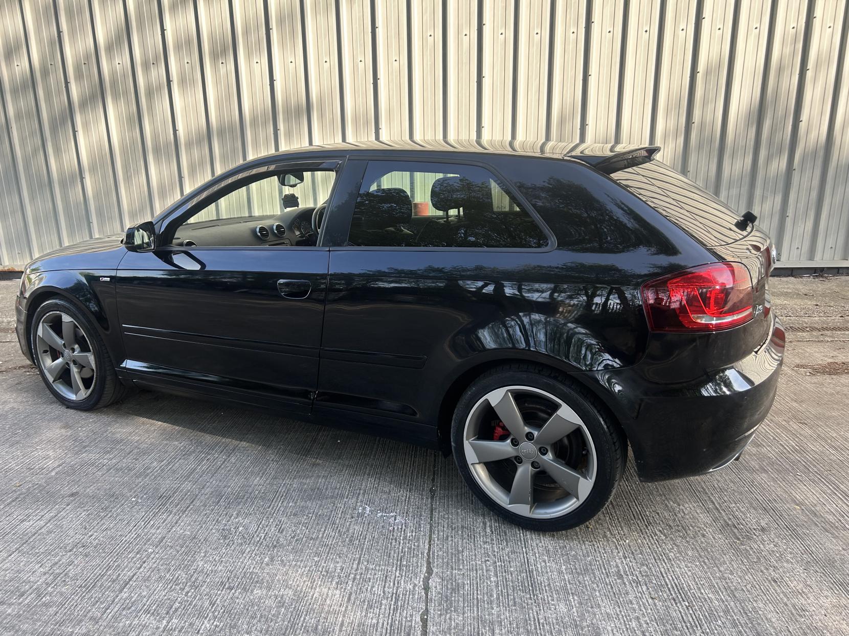 Audi A3 2.0 TDI Black Edition Hatchback 3dr Diesel Manual Euro 5 (s/s) (140 ps)