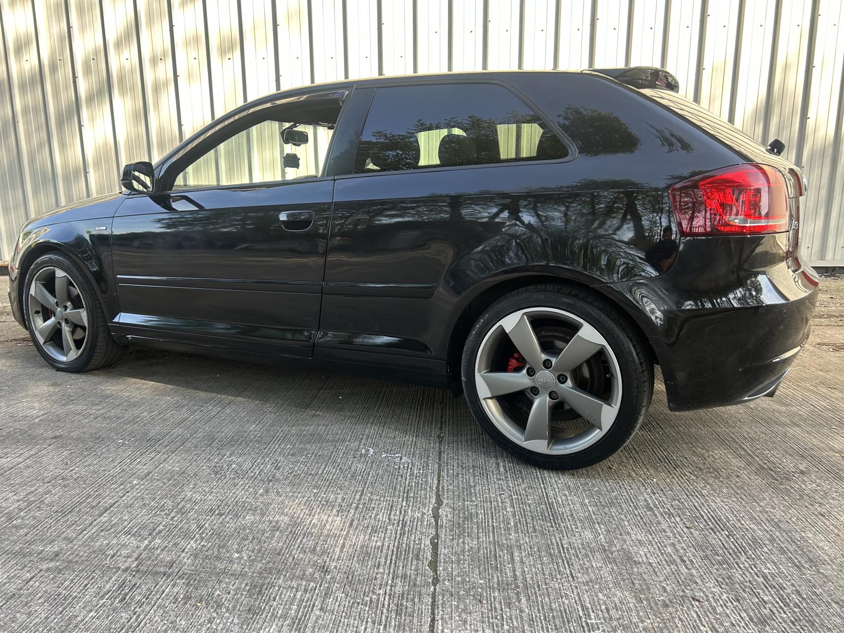 Audi A3 2.0 TDI Black Edition Hatchback 3dr Diesel Manual Euro 5 (s/s) (140 ps)