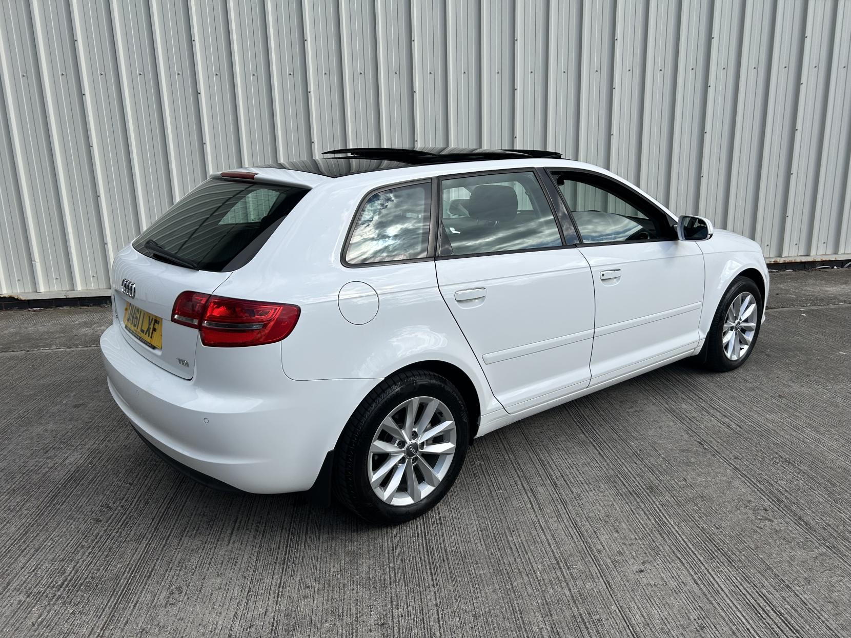Audi A3 2.0 TDI SE Sportback 5dr Diesel S Tronic Euro 5 (s/s) (140 ps)