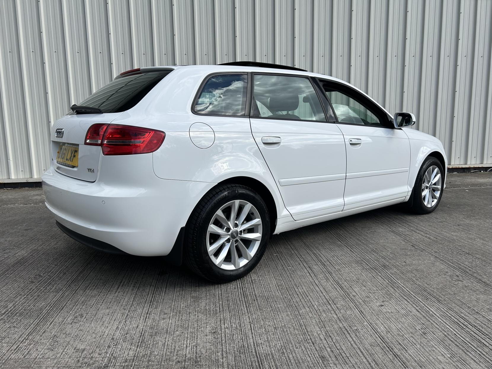 Audi A3 2.0 TDI SE Sportback 5dr Diesel S Tronic Euro 5 (s/s) (140 ps)