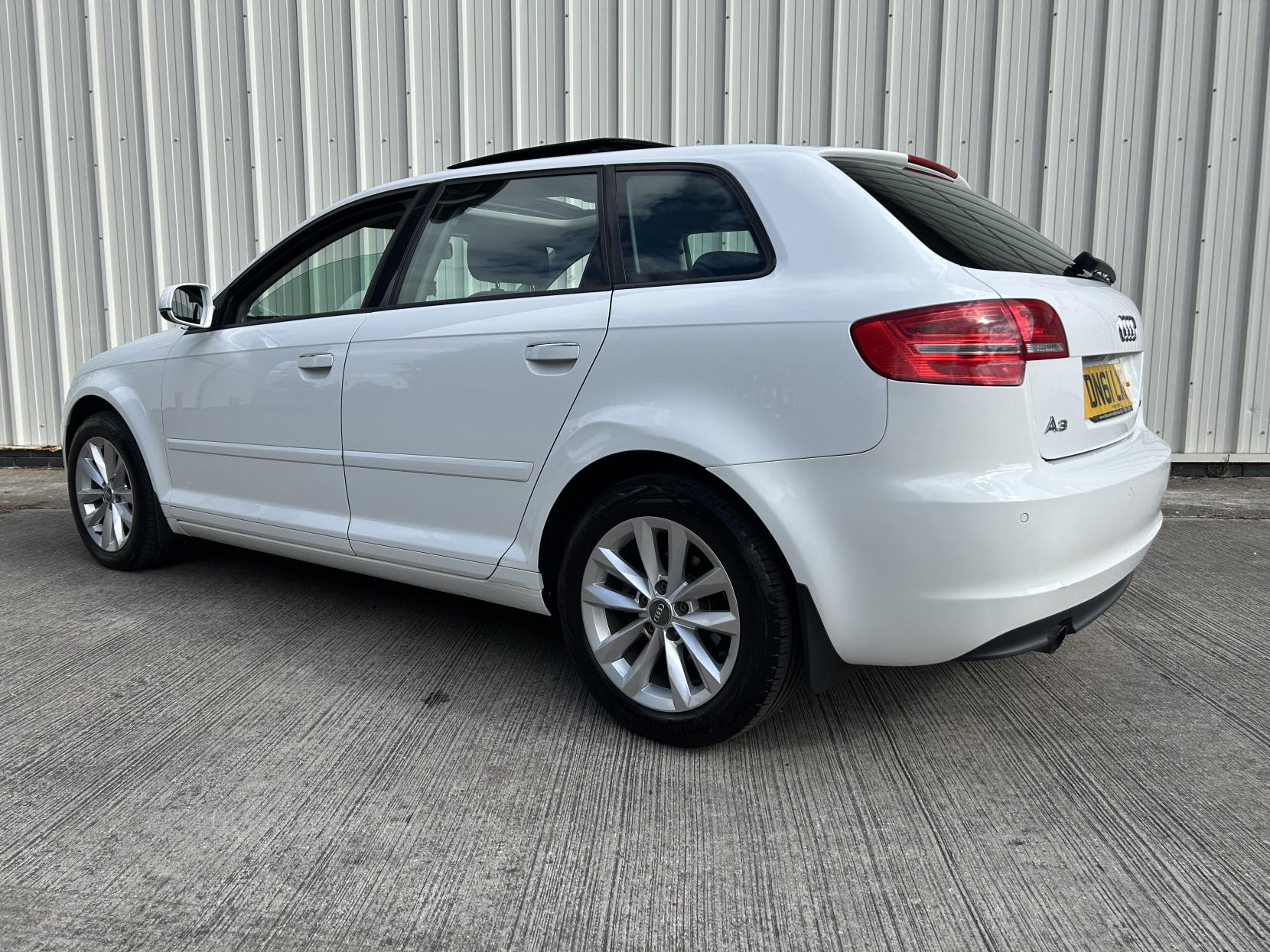Audi A3 2.0 TDI SE Sportback 5dr Diesel S Tronic Euro 5 (s/s) (140 ps)