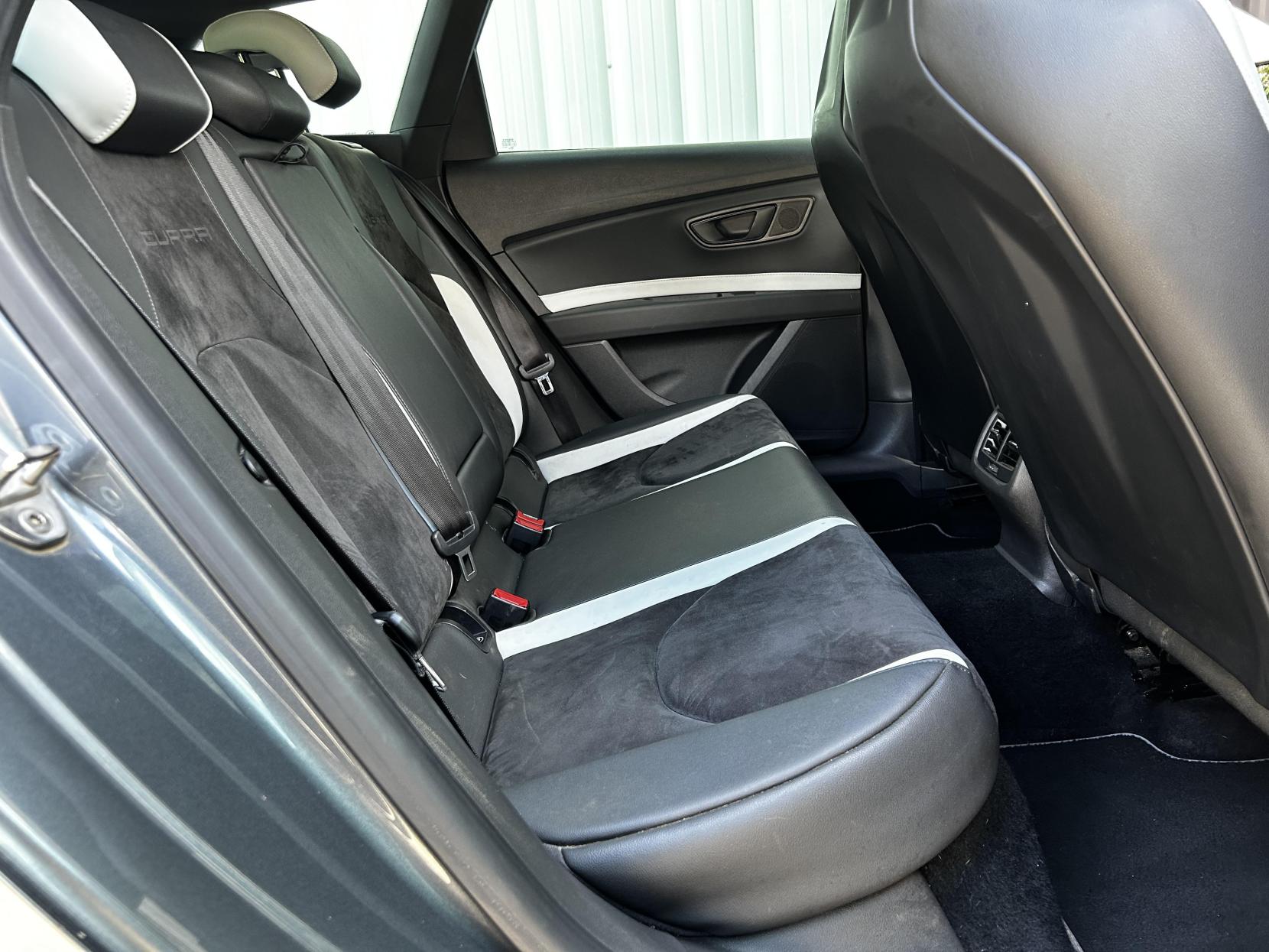 SEAT Leon 2.0 TSI Cupra 290 Black Sport Tourer 5dr Petrol DSG Euro 6 (s/s) (290 ps)