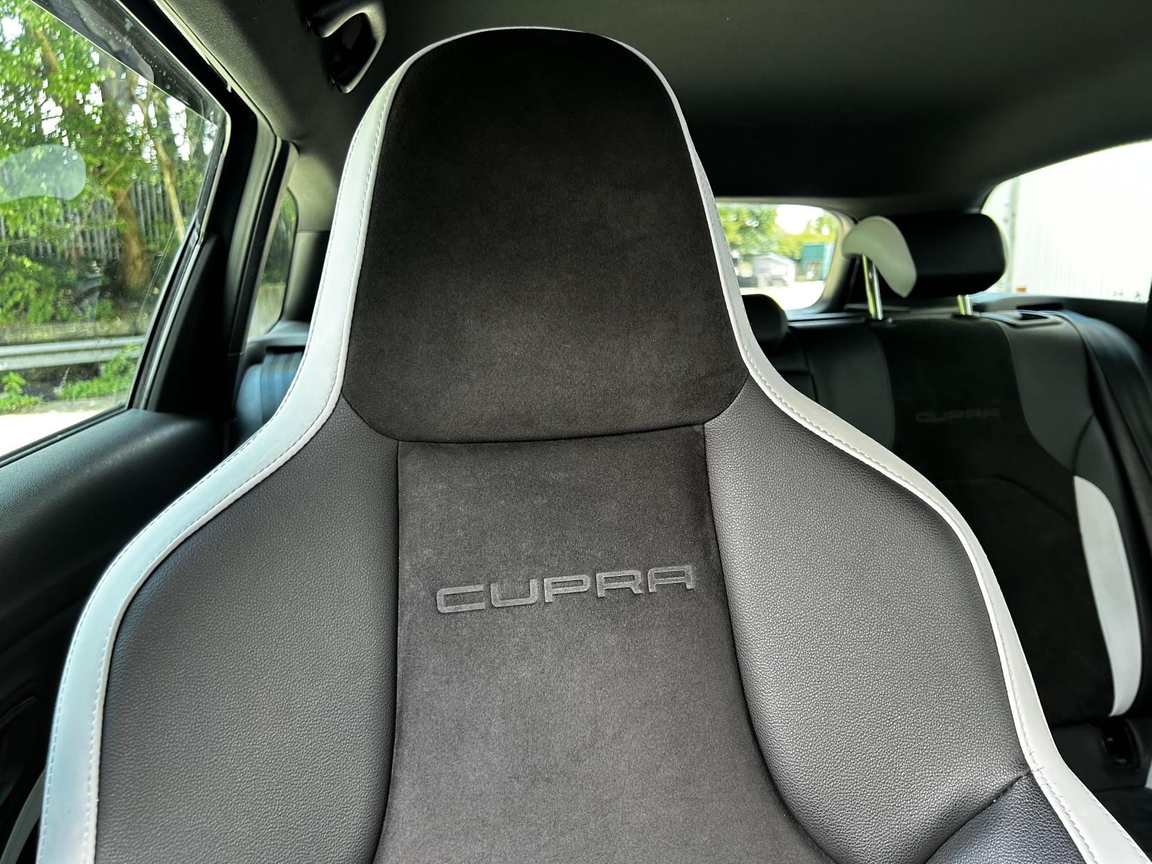 SEAT Leon 2.0 TSI Cupra 290 Black Sport Tourer 5dr Petrol DSG Euro 6 (s/s) (290 ps)