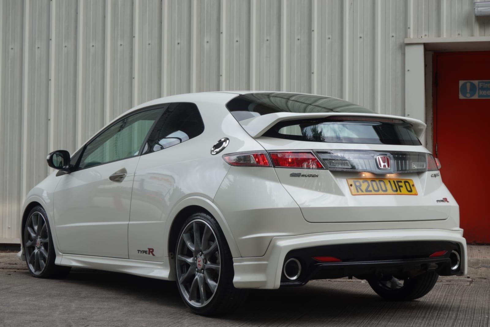 Honda Civic 2.0 i-VTEC Type R Mugen 200 Hatchback 3dr Petrol Manual (215 g/km, 197 bhp)