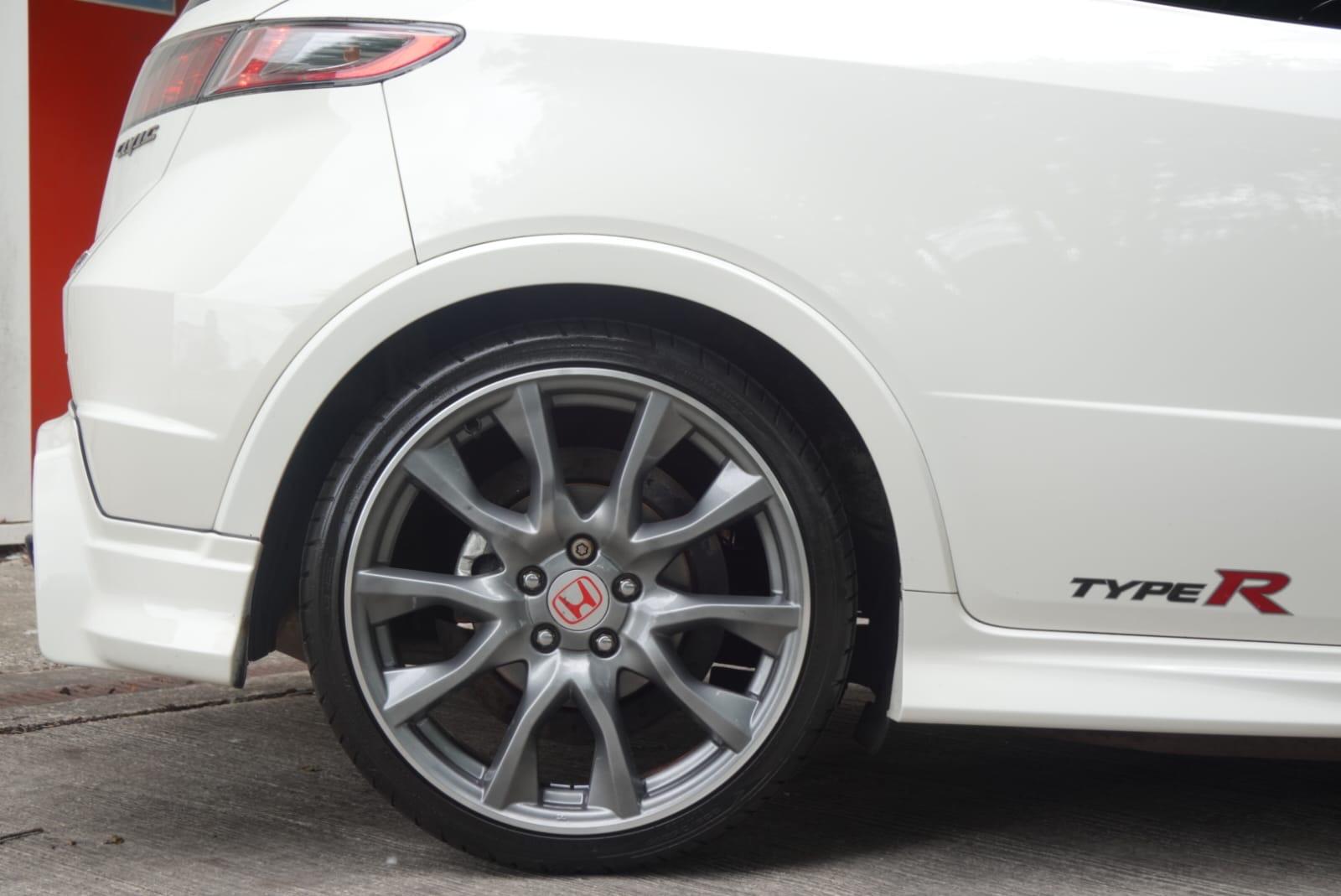 Honda Civic 2.0 i-VTEC Type R Mugen 200 Hatchback 3dr Petrol Manual (215 g/km, 197 bhp)