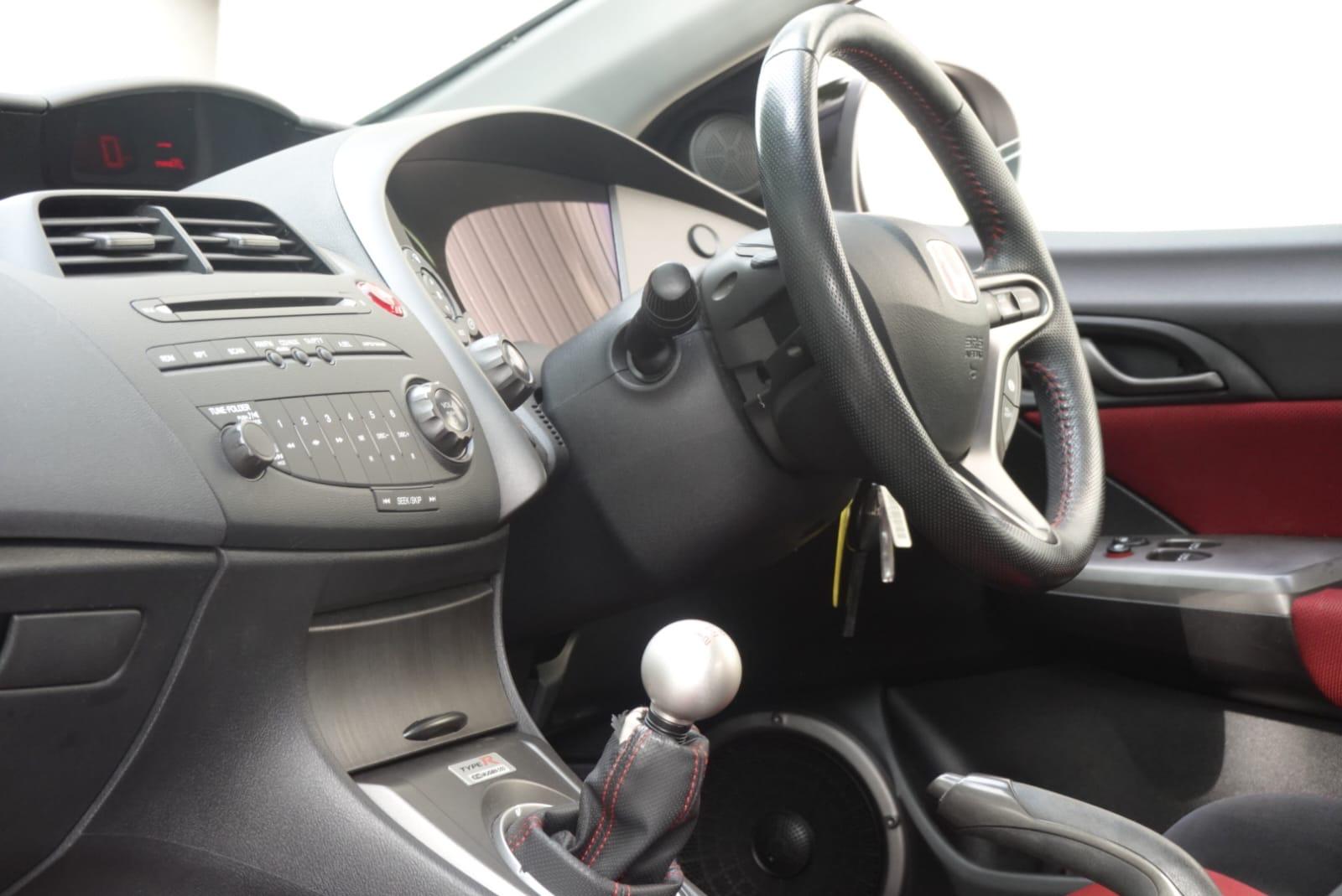 Honda Civic 2.0 i-VTEC Type R Mugen 200 Hatchback 3dr Petrol Manual (215 g/km, 197 bhp)