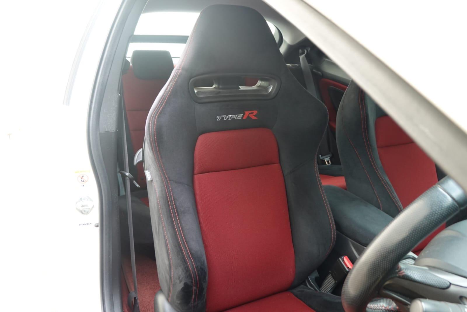 Honda Civic 2.0 i-VTEC Type R Mugen 200 Hatchback 3dr Petrol Manual (215 g/km, 197 bhp)