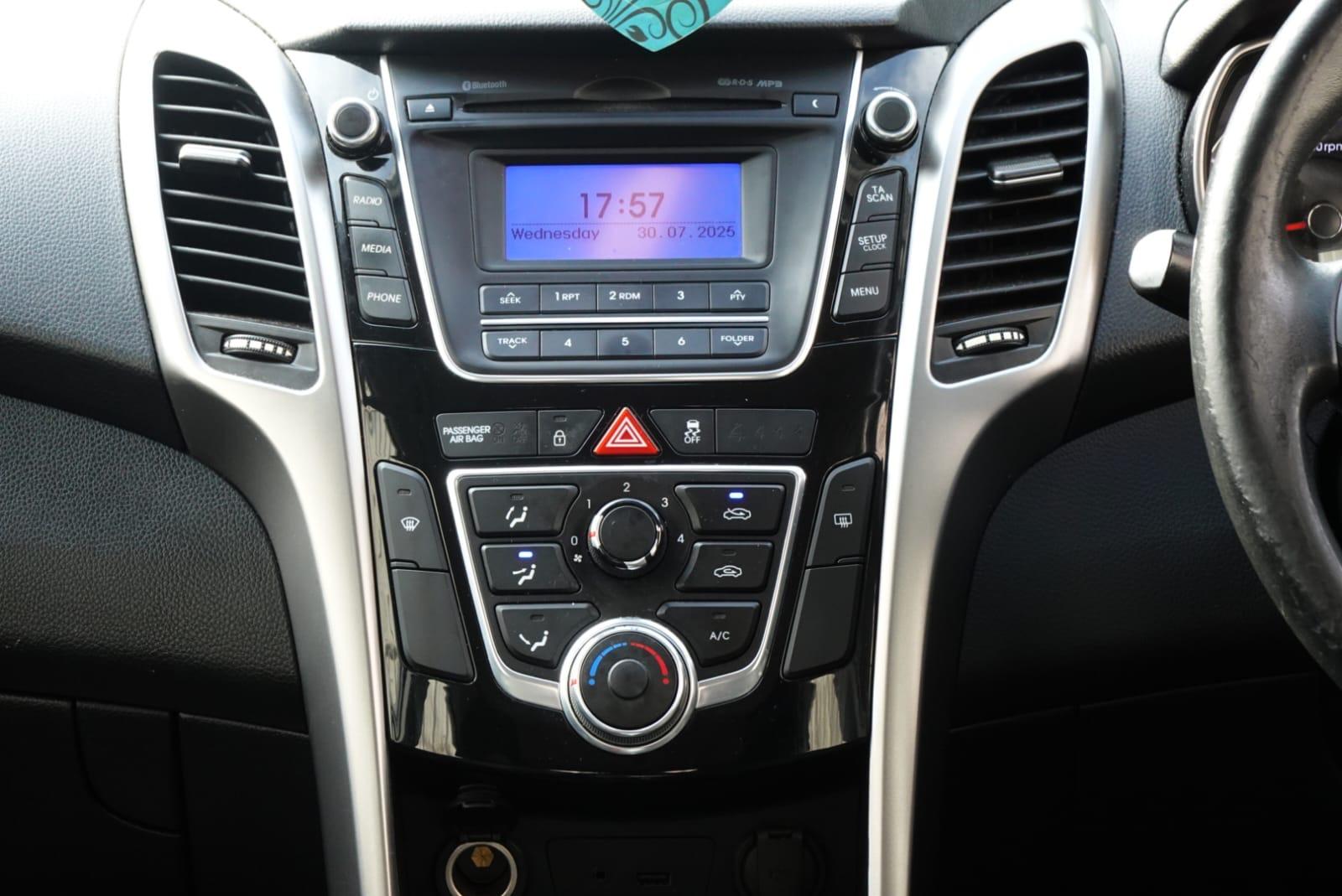 Hyundai i30 1.4 Active Hatchback 5dr Petrol Manual Euro 5 (100 ps)