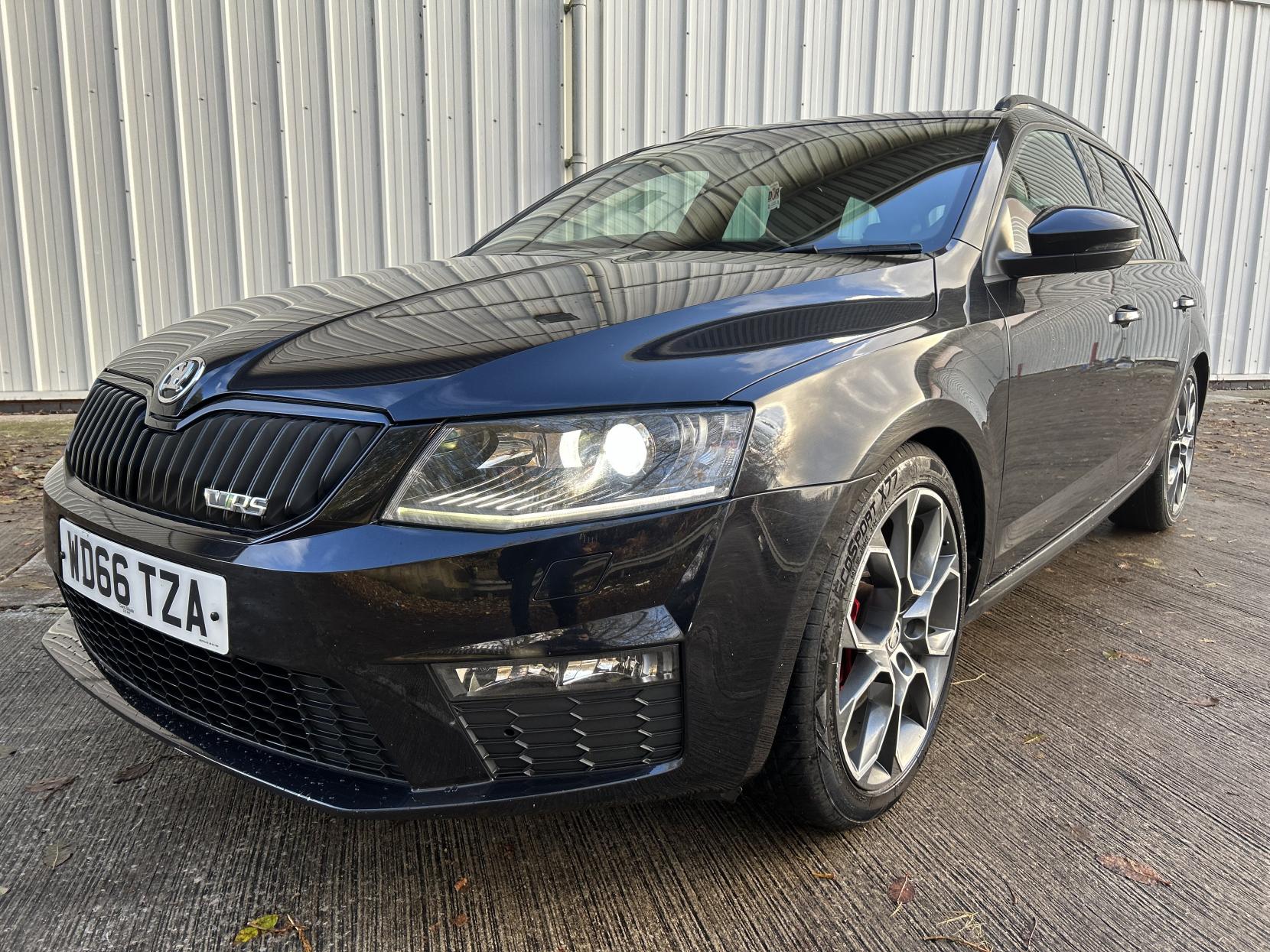 Skoda Octavia 2.0 TDI vRS Estate 5dr Diesel Manual Euro 6 (s/s) (SNav) (184 ps)