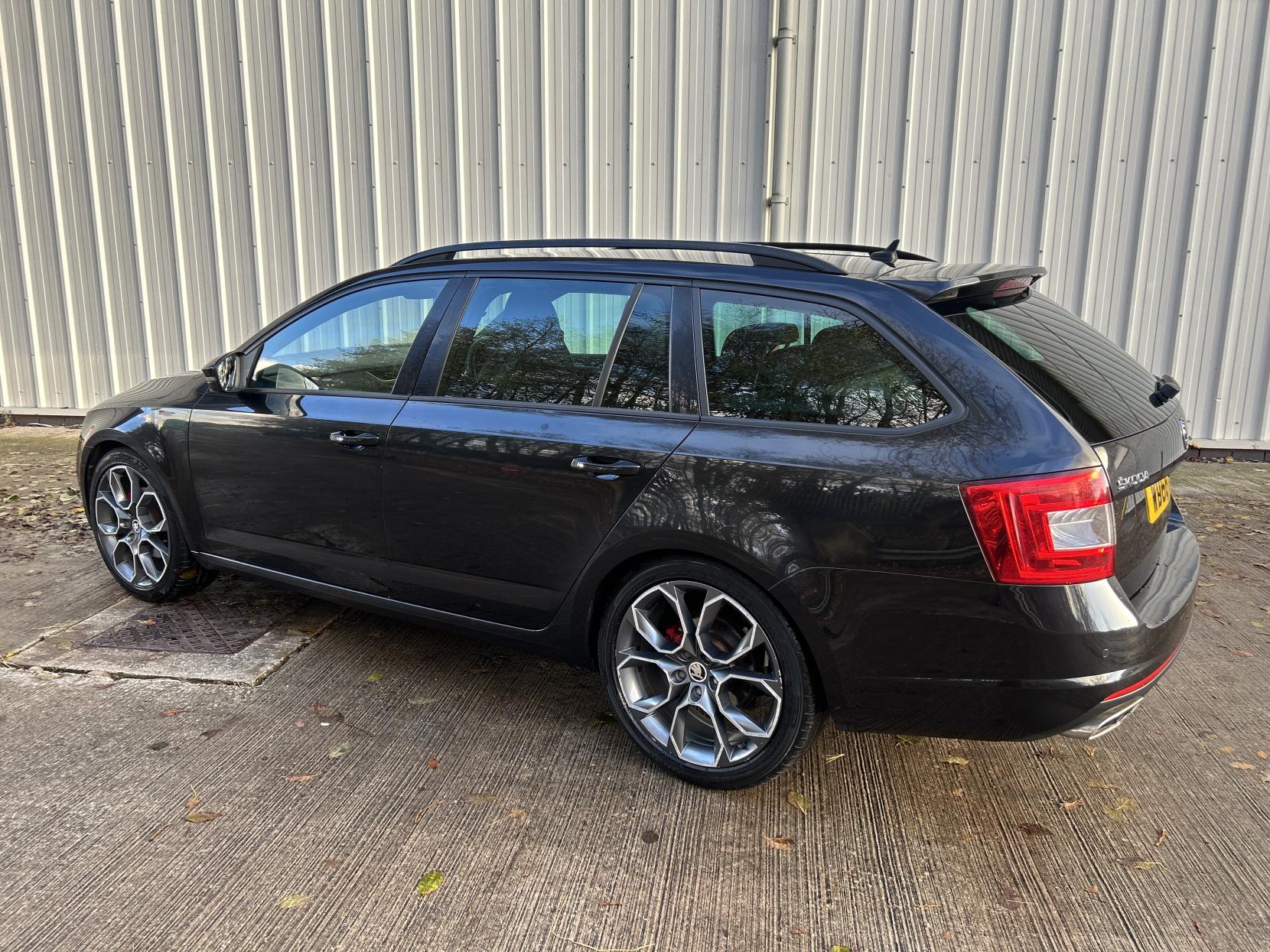 Skoda Octavia 2.0 TDI vRS Estate 5dr Diesel Manual Euro 6 (s/s) (SNav) (184 ps)