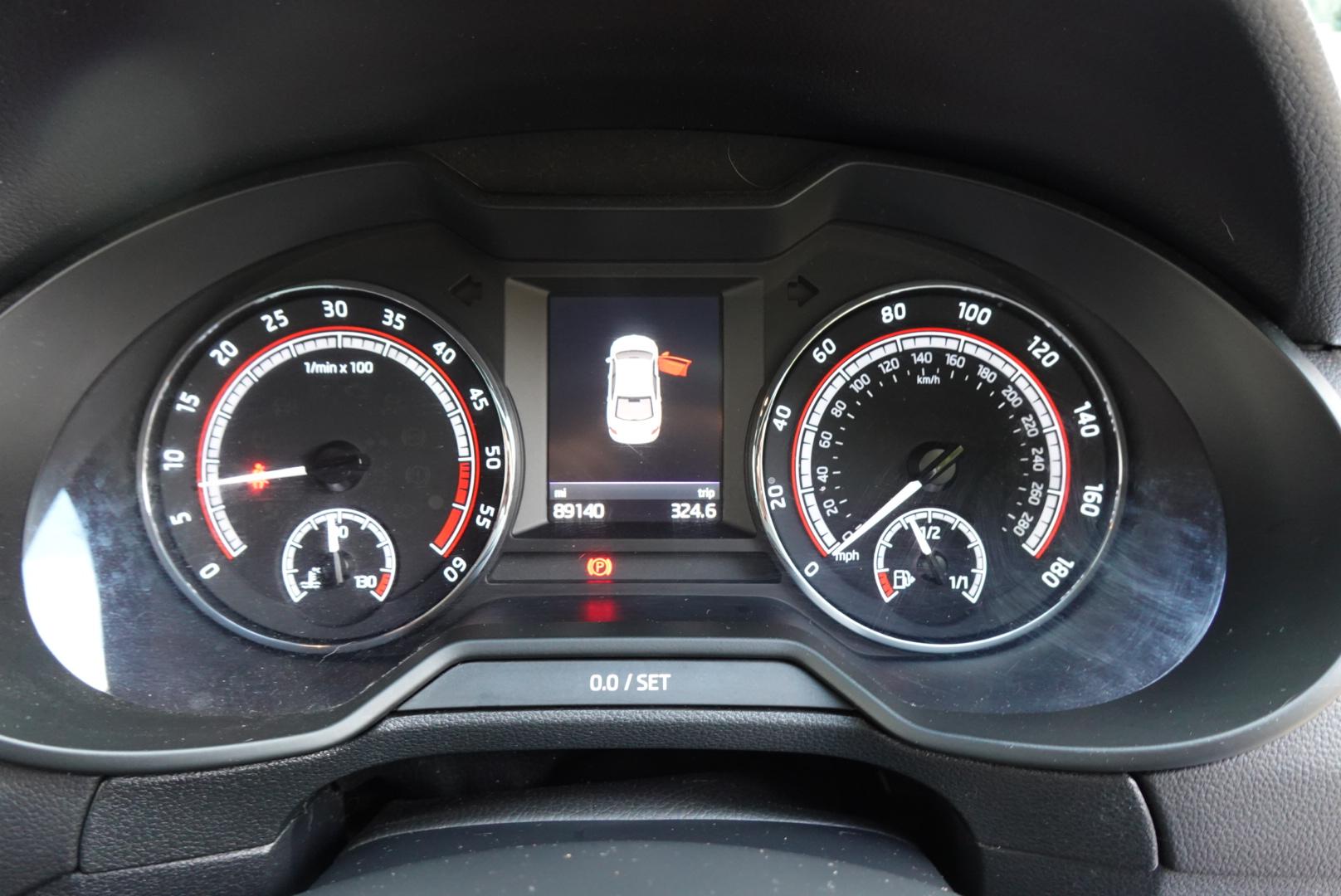 Skoda Octavia 2.0 TDI vRS Hatchback 5dr Diesel Manual Euro 6 (s/s) (184 ps)