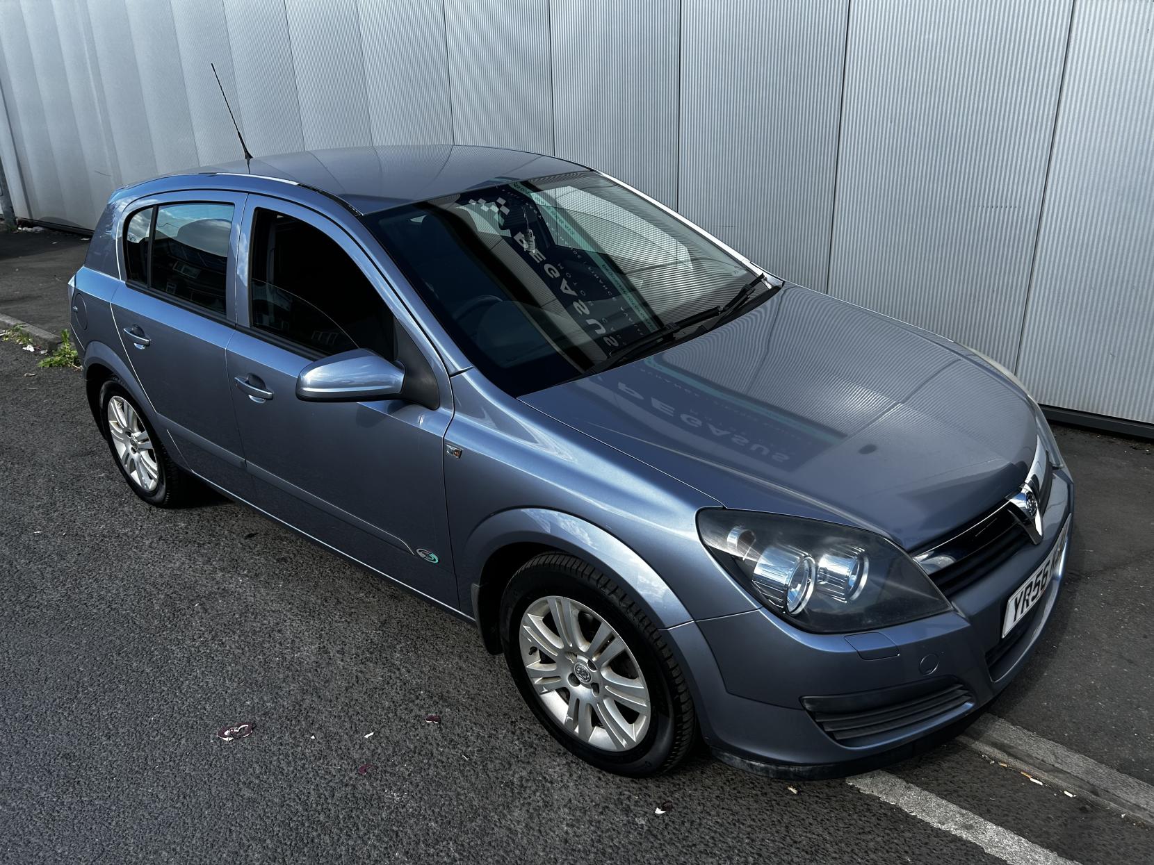Vauxhall Astra 1.6i 16v Active Hatchback 5dr Petrol Manual (158 g/km, 103 bhp)