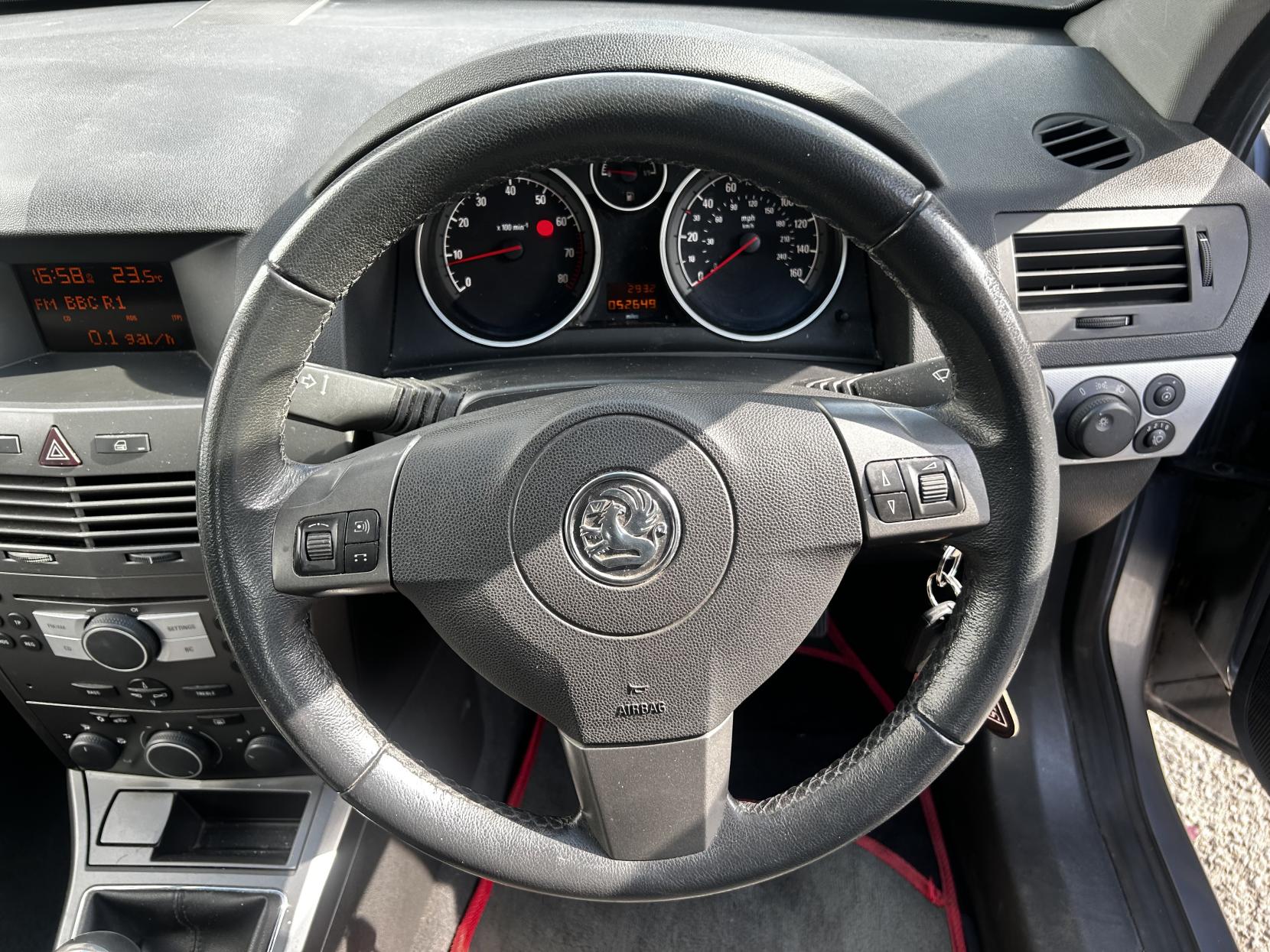Vauxhall Astra 1.6i 16v Active Hatchback 5dr Petrol Manual (158 g/km, 103 bhp)
