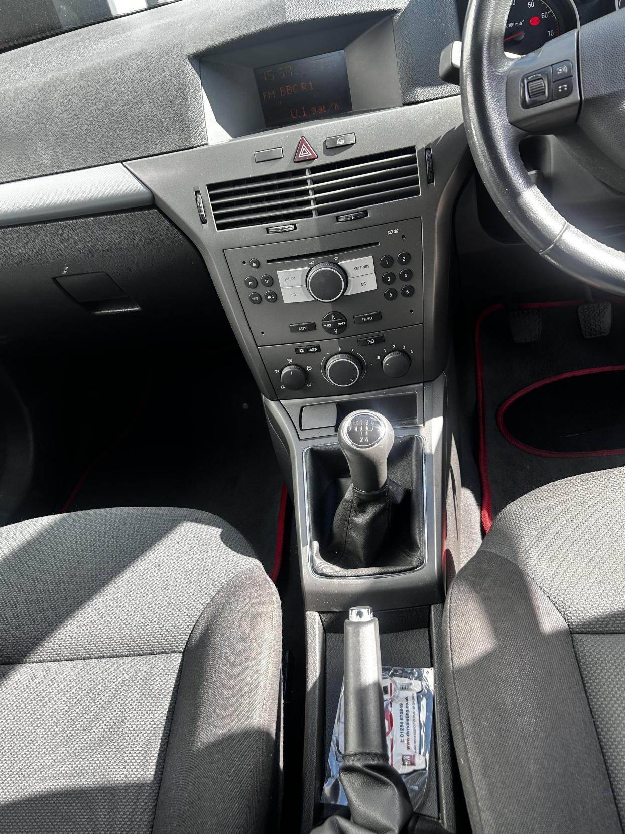 Vauxhall Astra 1.6i 16v Active Hatchback 5dr Petrol Manual (158 g/km, 103 bhp)