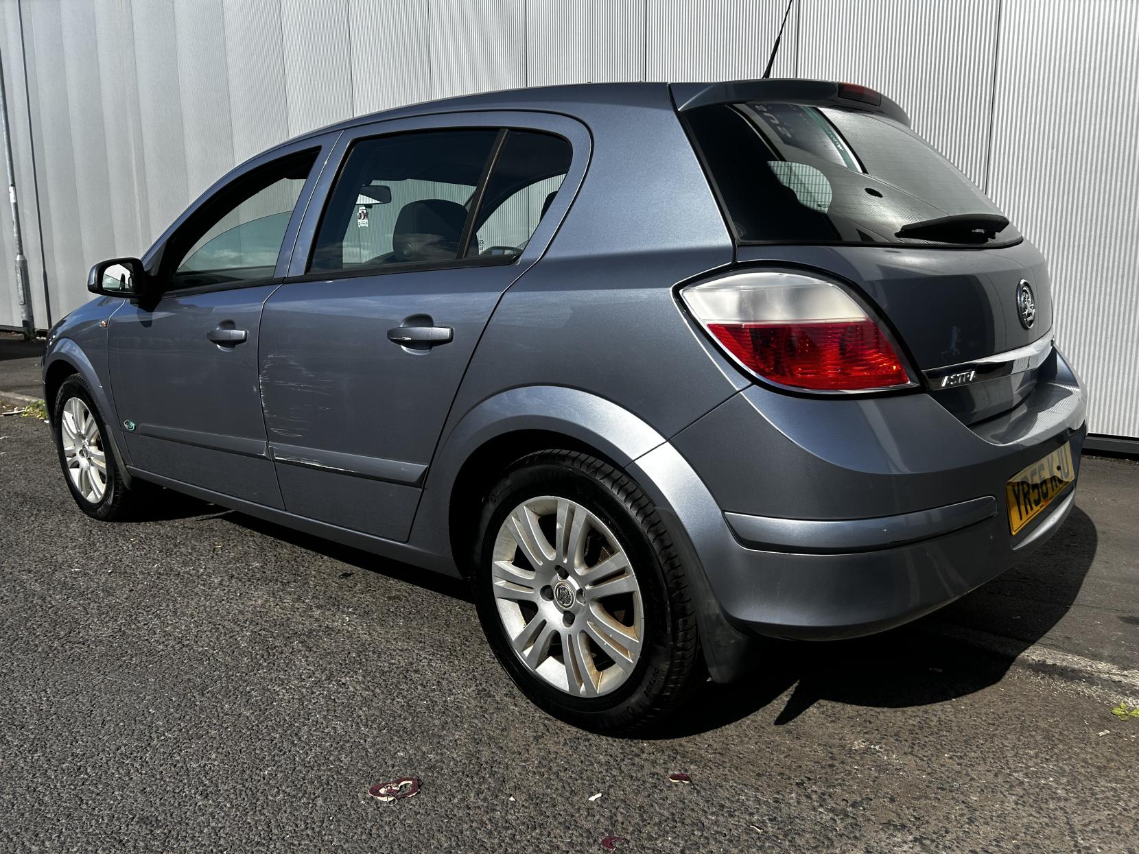 Vauxhall Astra 1.6i 16v Active Hatchback 5dr Petrol Manual (158 g/km, 103 bhp)