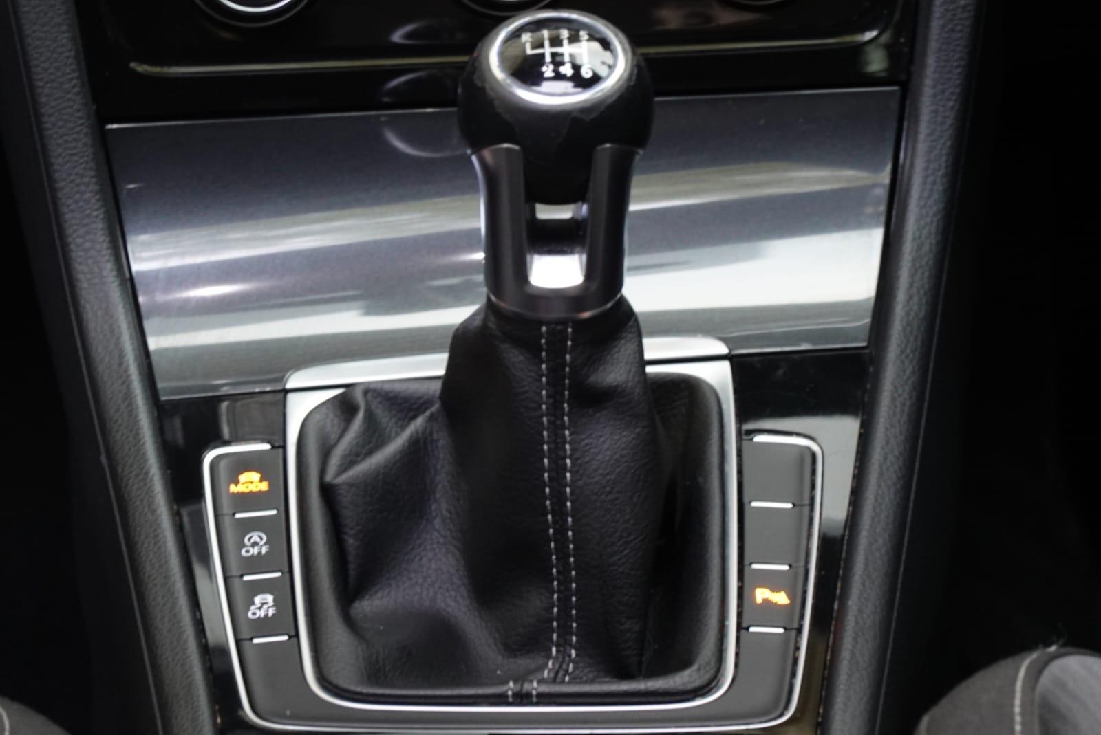 Volkswagen Golf 2.0 TSI BlueMotion Tech R Hatchback 5dr Petrol Manual 4Motion Euro 6 (s/s) (310 ps)