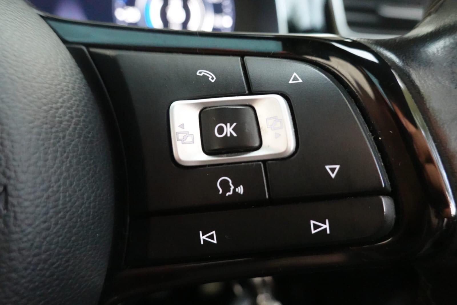 Volkswagen Golf 2.0 TSI BlueMotion Tech R Hatchback 5dr Petrol Manual 4Motion Euro 6 (s/s) (310 ps)