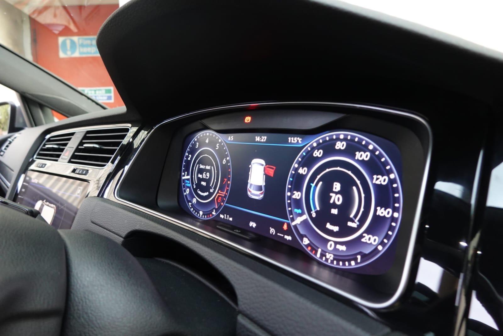 Volkswagen Golf 2.0 TSI BlueMotion Tech R Hatchback 5dr Petrol Manual 4Motion Euro 6 (s/s) (310 ps)