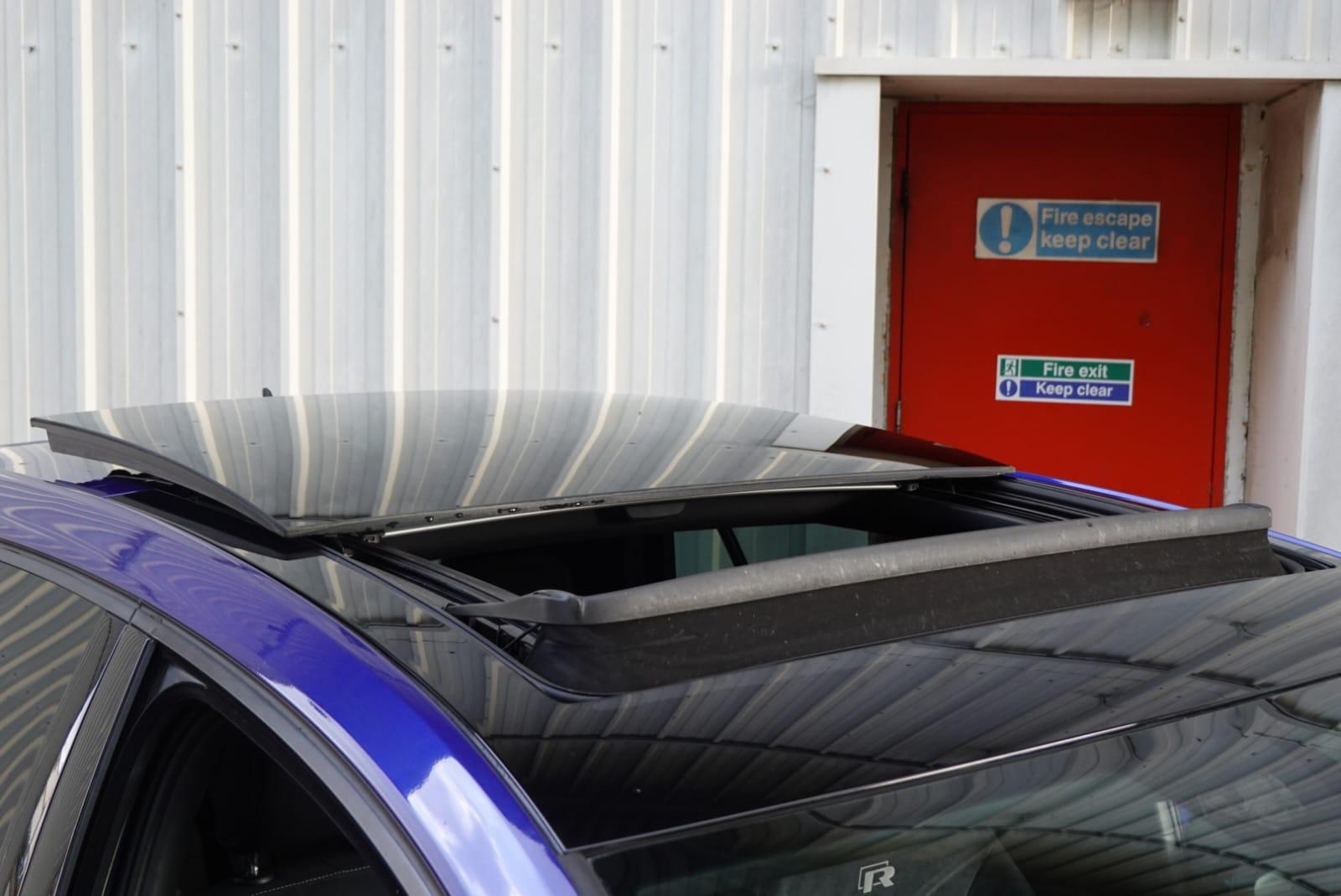 Volkswagen Golf 2.0 TSI BlueMotion Tech R Hatchback 5dr Petrol Manual 4Motion Euro 6 (s/s) (310 ps)