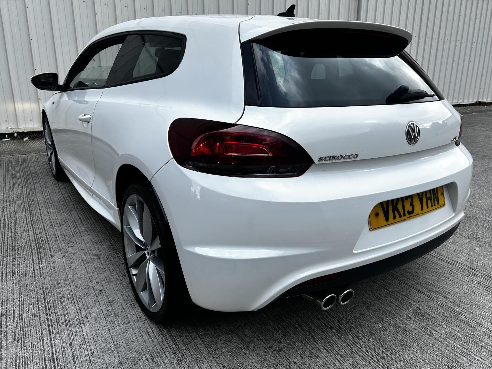 Volkswagen Scirocco 2.0 TDI BlueMotion Tech R-Line Hatchback 3dr Diesel Manual Euro 5 (s/s) (Leather, Nav) (140 ps)