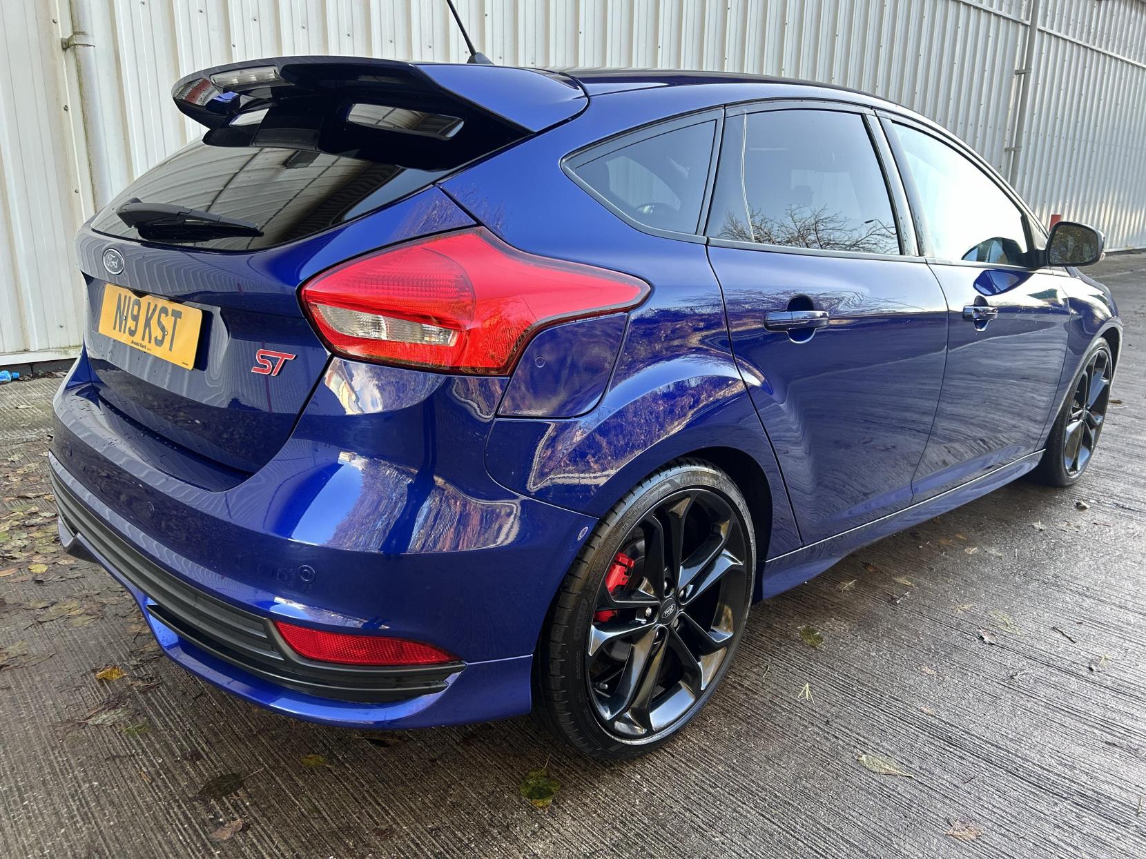 Ford Focus 2.0T EcoBoost ST-3 Hatchback 5dr Petrol Manual Euro 6 (s/s) (250 ps)