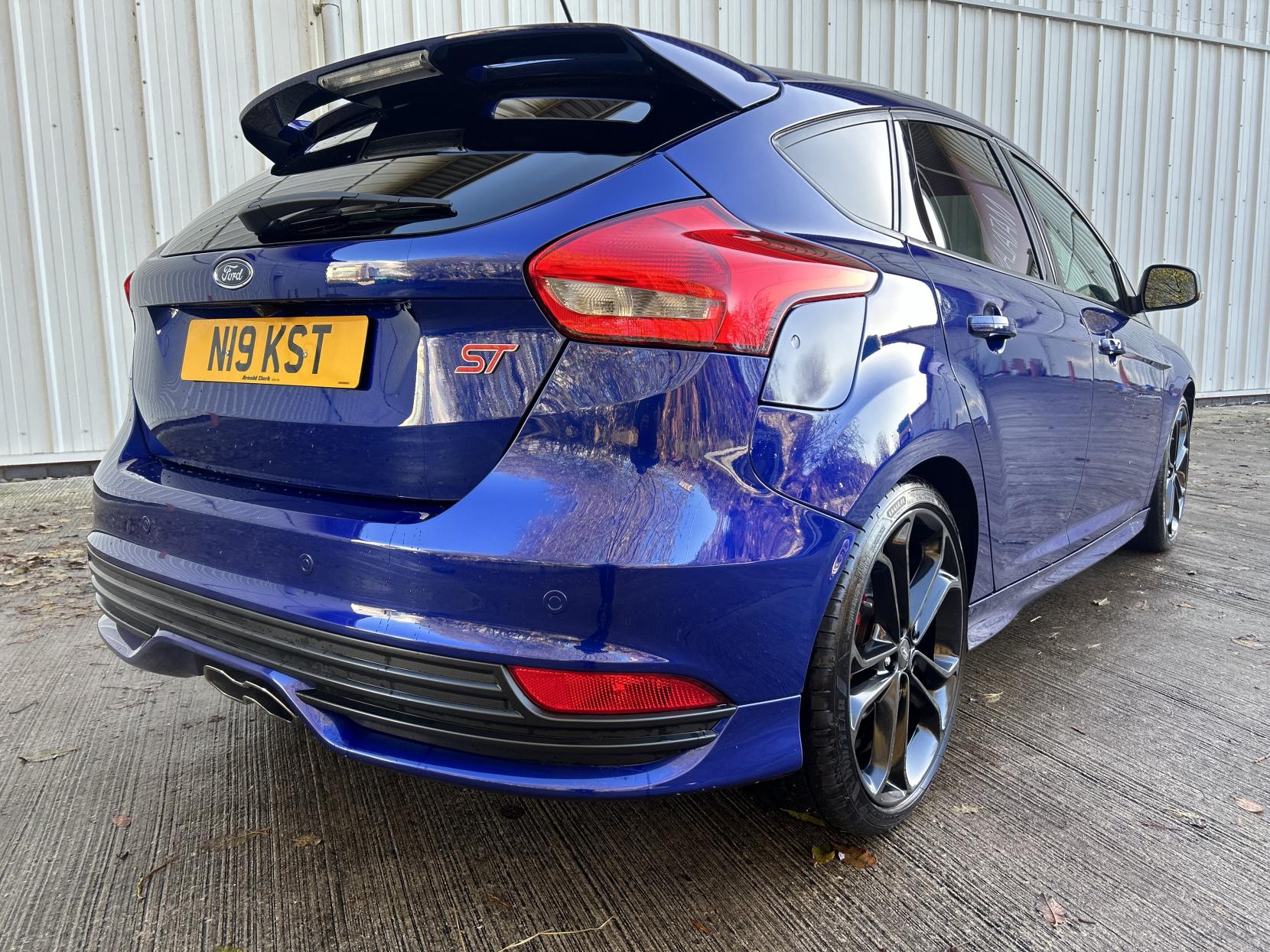 Ford Focus 2.0T EcoBoost ST-3 Hatchback 5dr Petrol Manual Euro 6 (s/s) (250 ps)