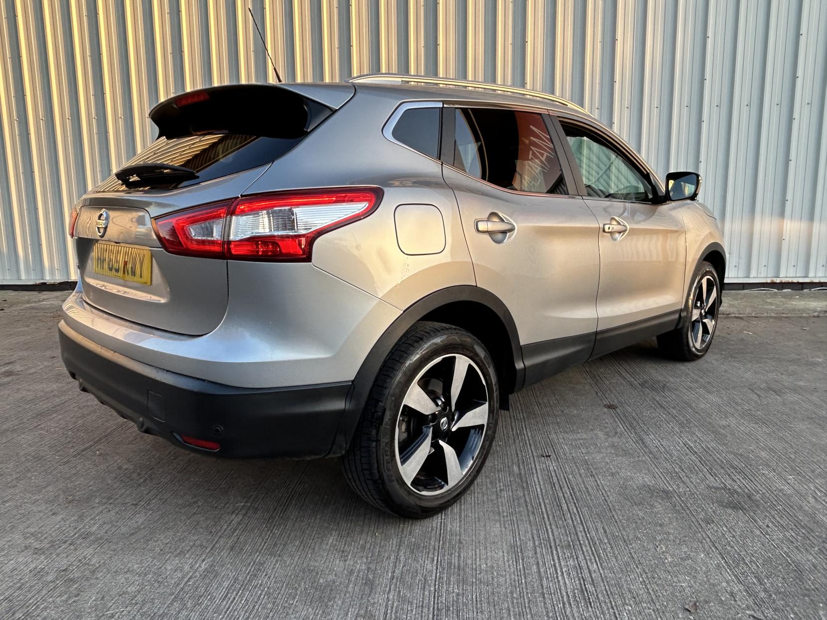 Nissan Qashqai 1.2 DIG-T n-tec+ SUV 5dr Petrol Manual 2WD Euro 6 (s/s) (115 ps)