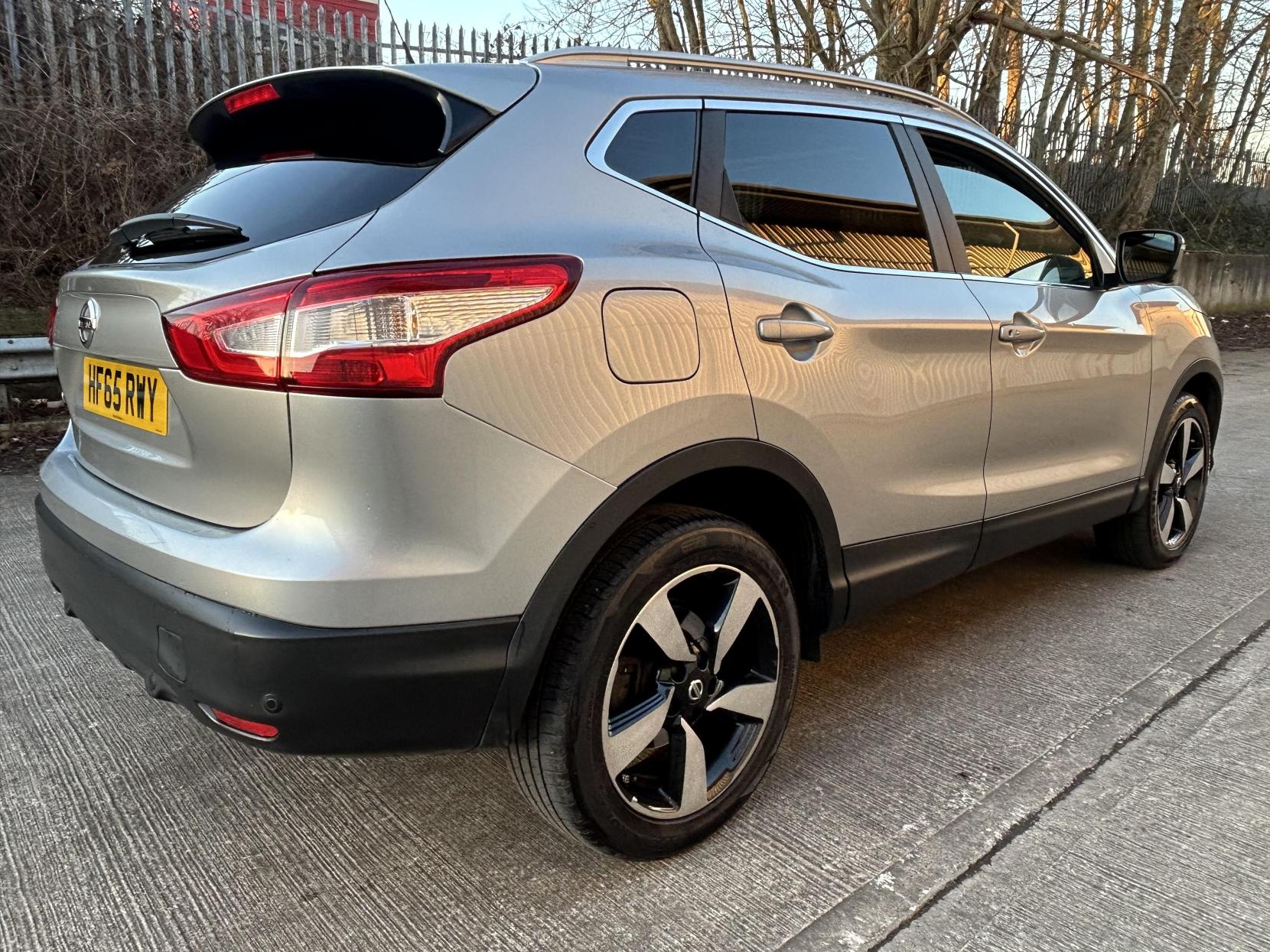 Nissan Qashqai 1.2 DIG-T n-tec+ SUV 5dr Petrol Manual 2WD Euro 6 (s/s) (115 ps)