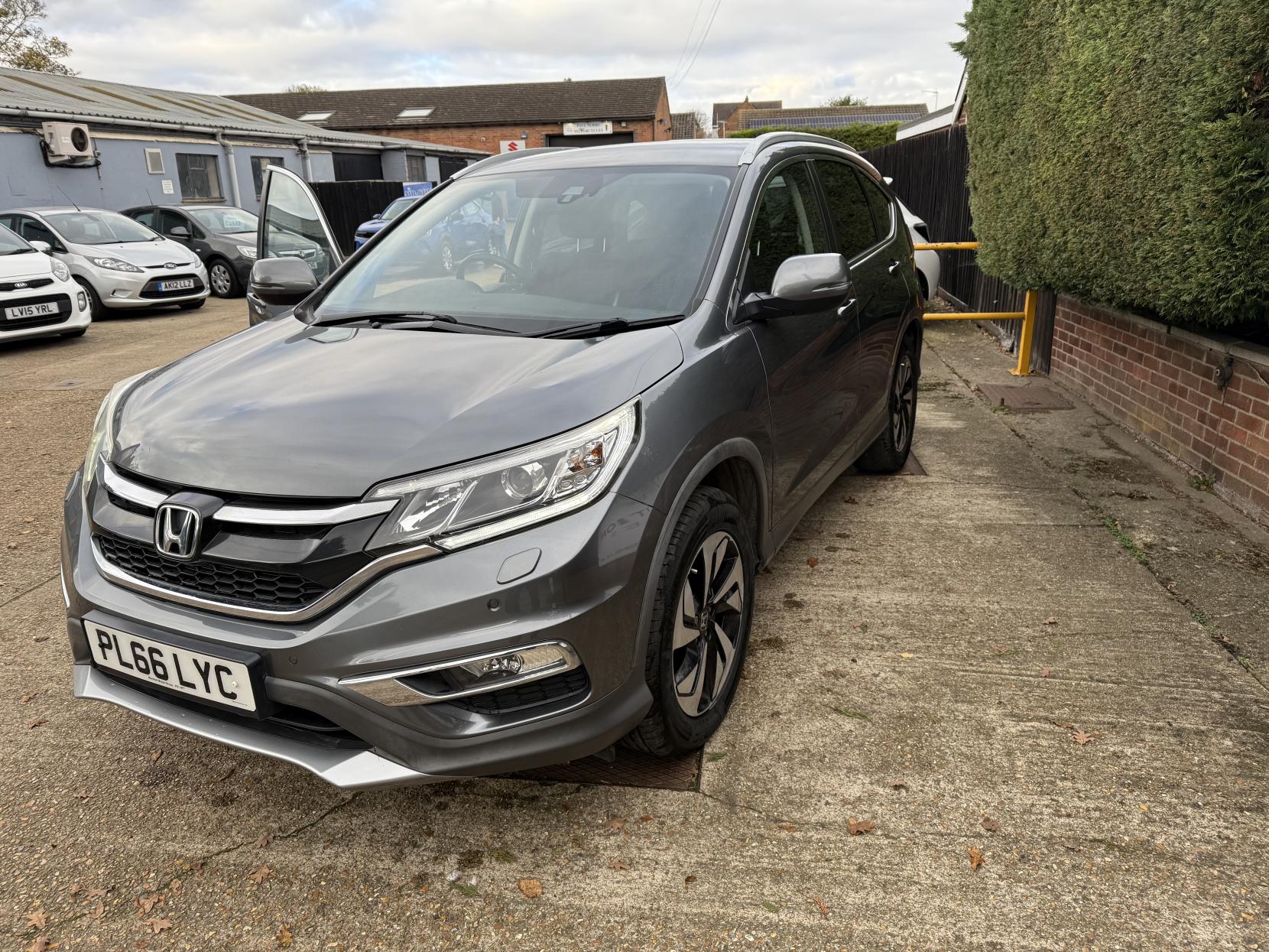 Honda CR-V 2.0 i-VTEC SR SUV 5dr Petrol Auto 4WD Euro 6 (155 ps)