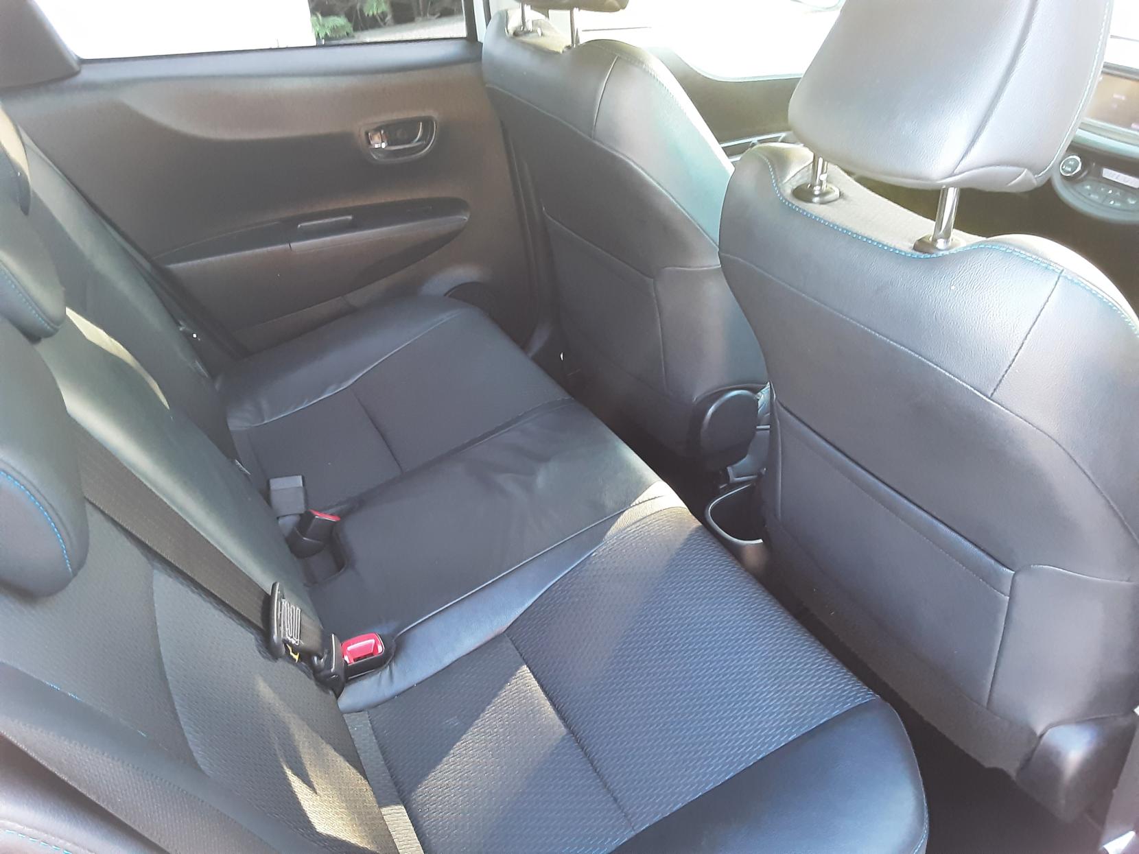 Toyota Yaris 1.5 VVT-h T Spirit Hatchback 5dr Petrol Hybrid CVT Euro 5 (101 ps)