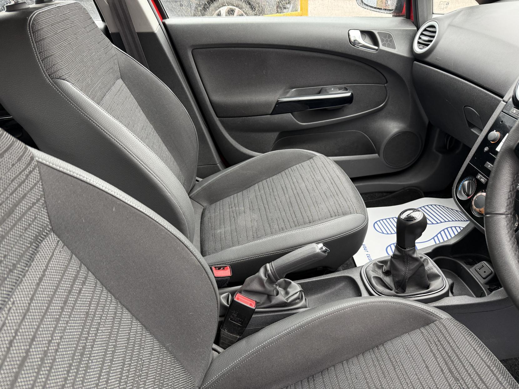 Vauxhall Corsa 1.2 16V Excite Hatchback 5dr Petrol Manual Euro 5 (A/C) (85 ps)