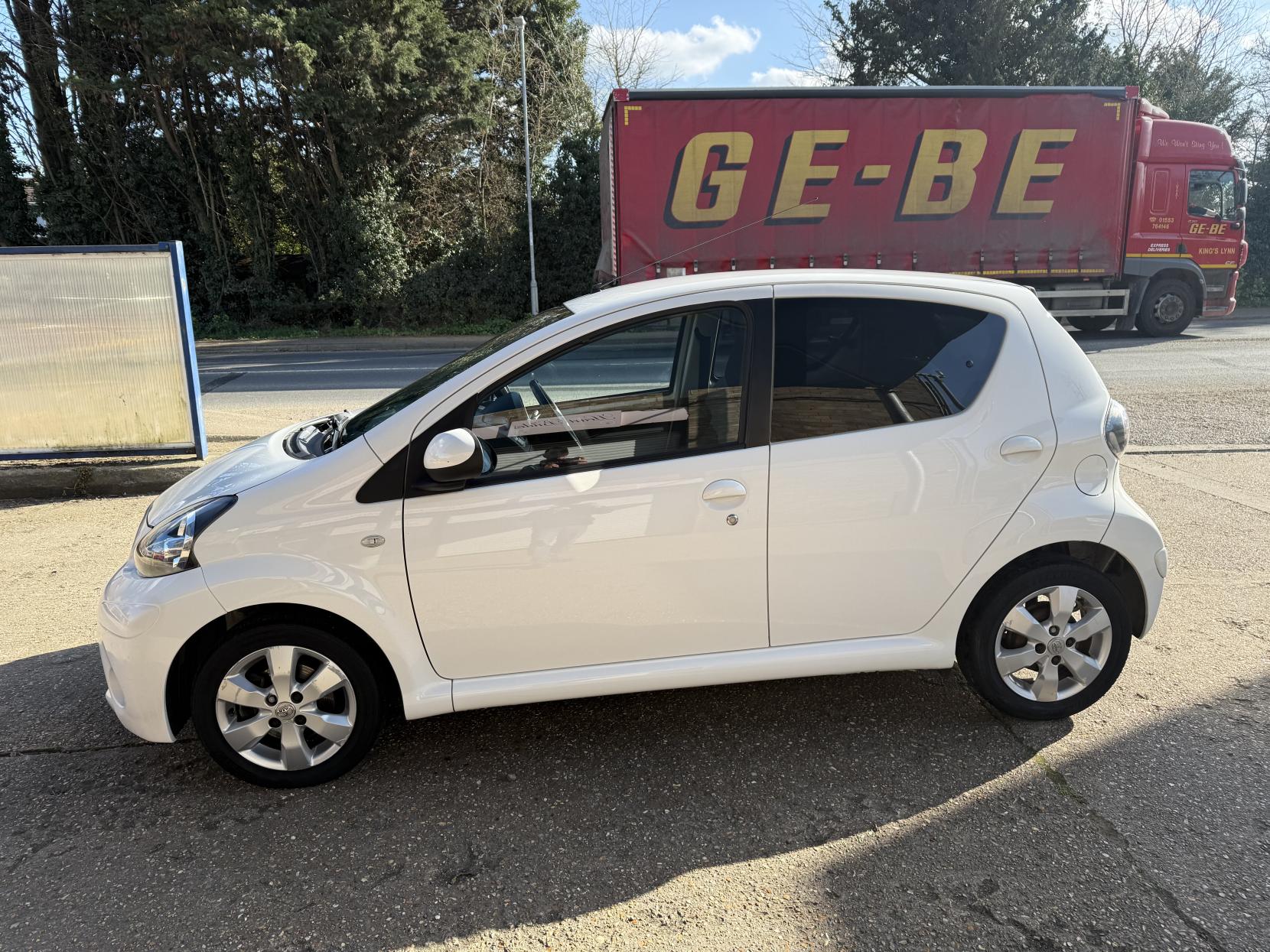 Toyota AYGO 1.0 VVT-i Move Hatchback 5dr Petrol Manual Euro 5 (68 ps)