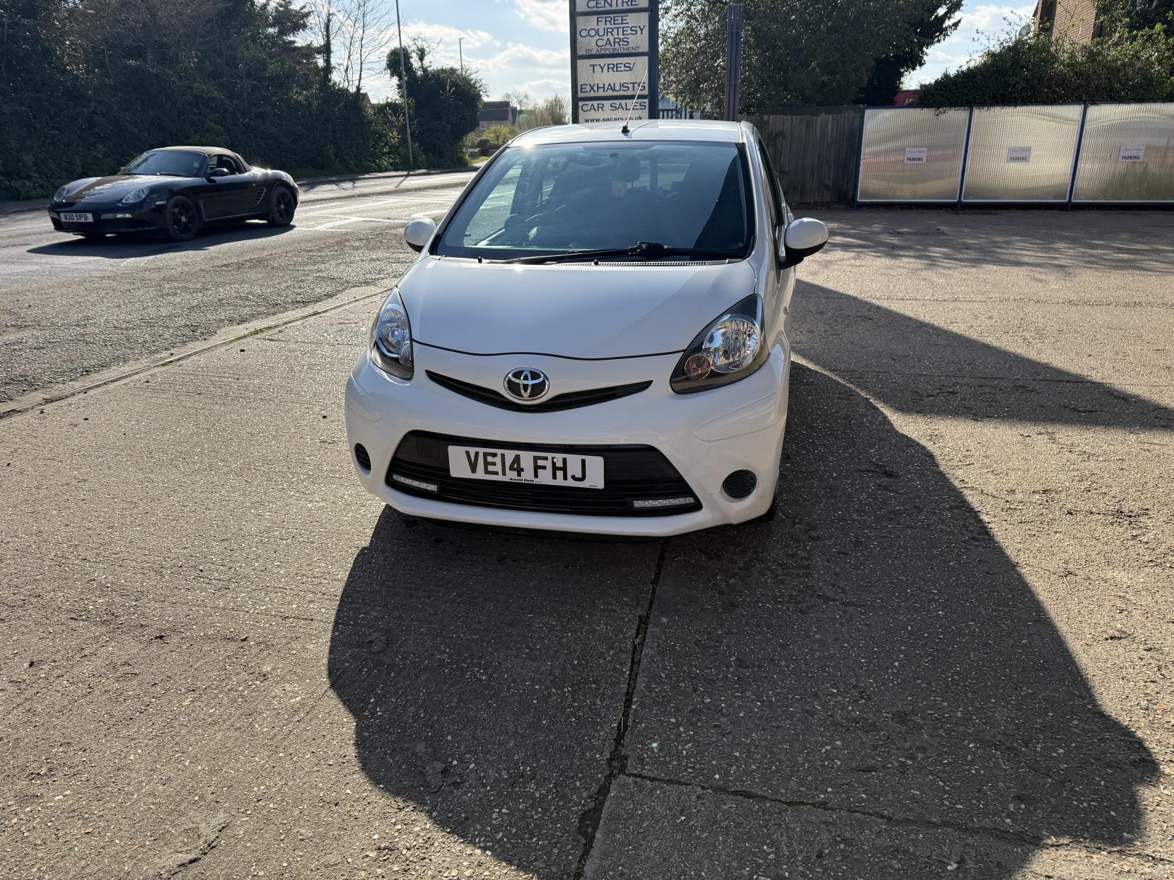 Toyota AYGO 1.0 VVT-i Move Hatchback 5dr Petrol Manual Euro 5 (68 ps)