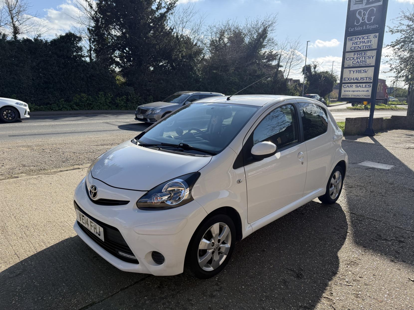 Toyota AYGO 1.0 VVT-i Move Hatchback 5dr Petrol Manual Euro 5 (68 ps)