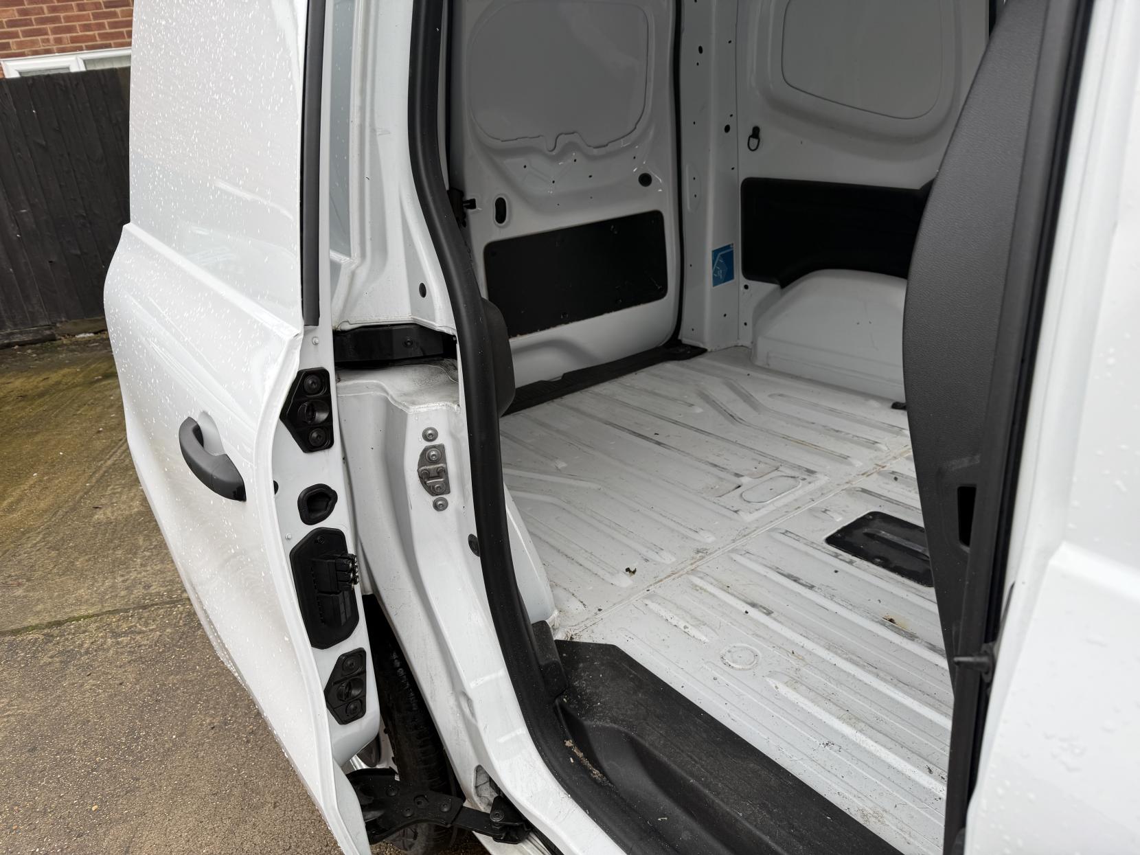 Renault Kangoo E-Tech ML19 45kWh Start Panel Van 6dr Electric Auto MWB (120 ps)