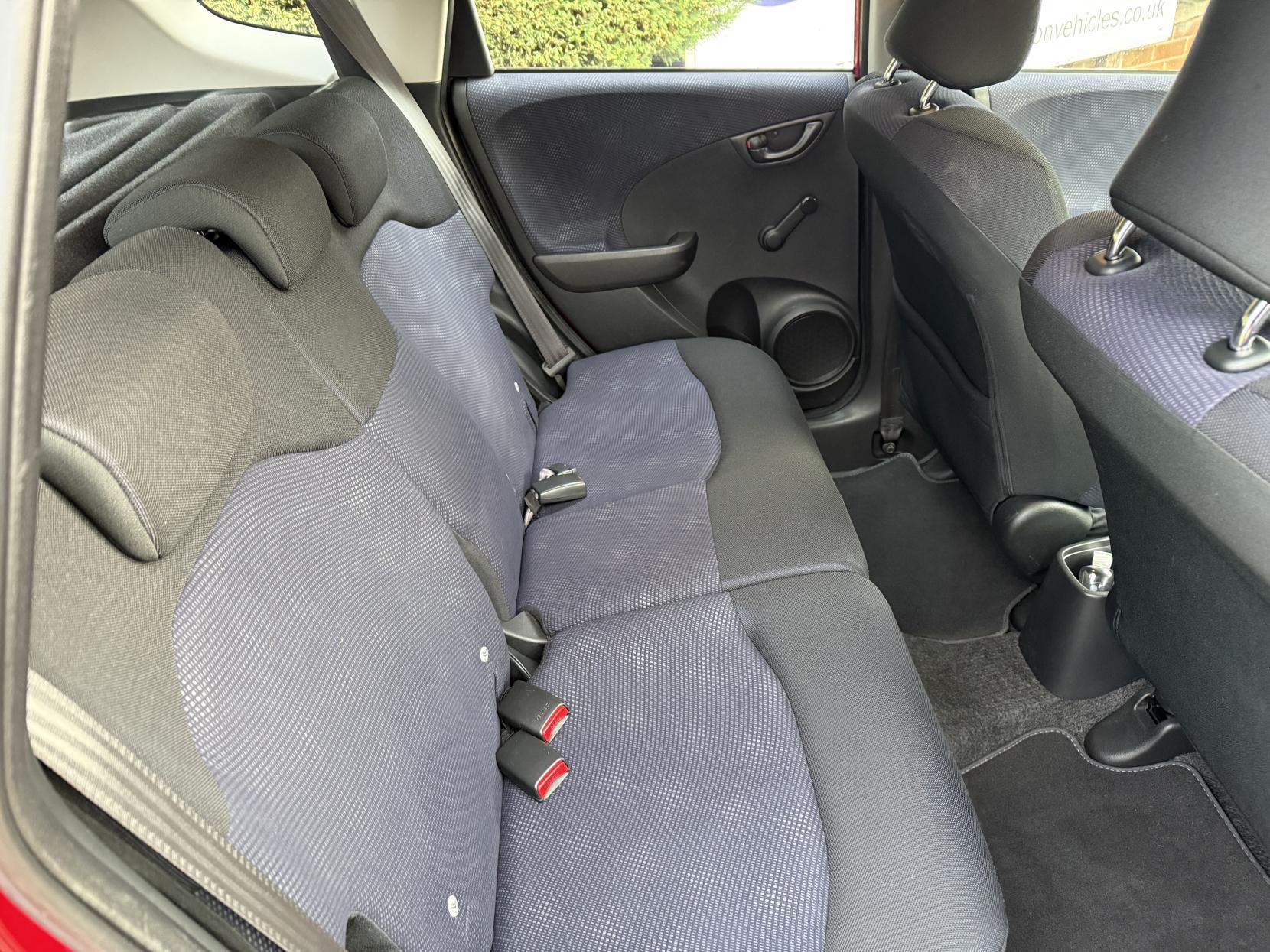 Honda Jazz 1.2 i-VTEC S Hatchback 5dr Petrol Manual Euro 5 (90 ps)