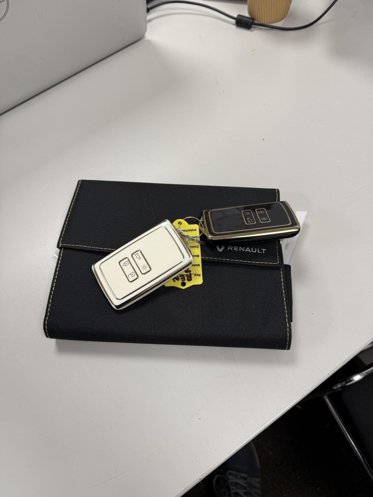 Renault Zoe R110 52kWh Iconic Hatchback 5dr Electric Auto (i) (107 bhp)