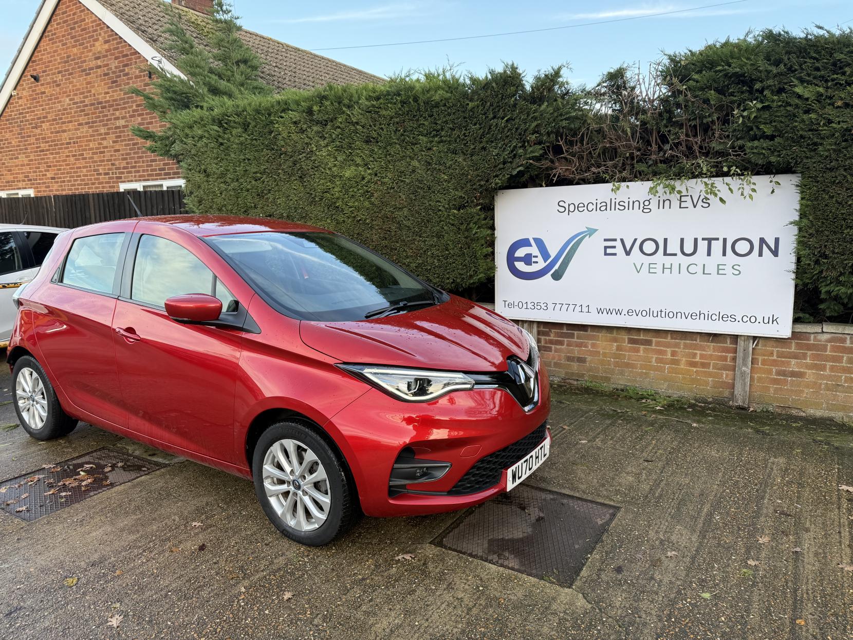 Renault Zoe R110 52kWh Iconic Hatchback 5dr Electric Auto (i) (107 bhp)
