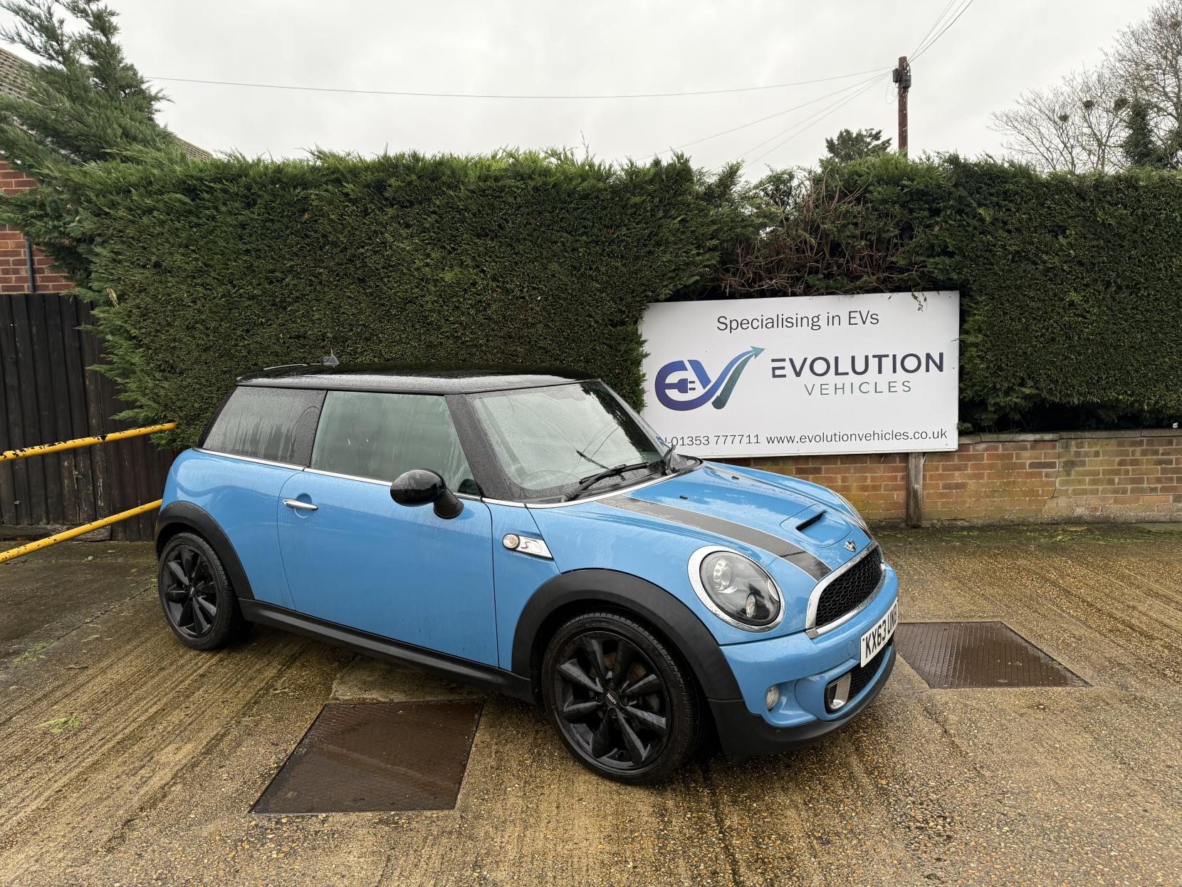 MINI Hatch 2.0 Cooper SD Hatchback 3dr Diesel Manual Euro 5 (s/s) (143 ps)