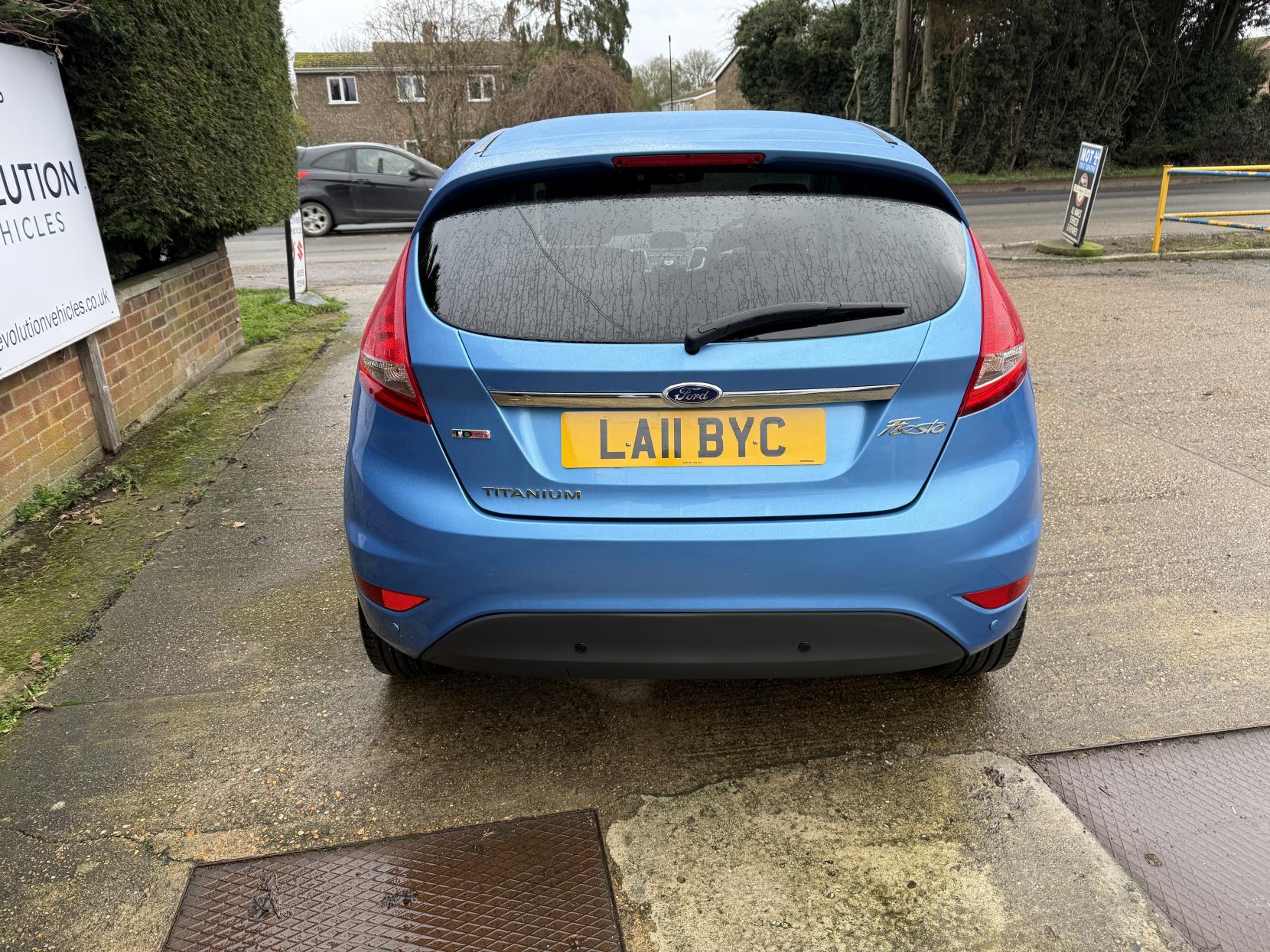 Ford Fiesta 1.6 TDCi DPF Titanium Hatchback 5dr Diesel Manual (107 g/km, 94 bhp)