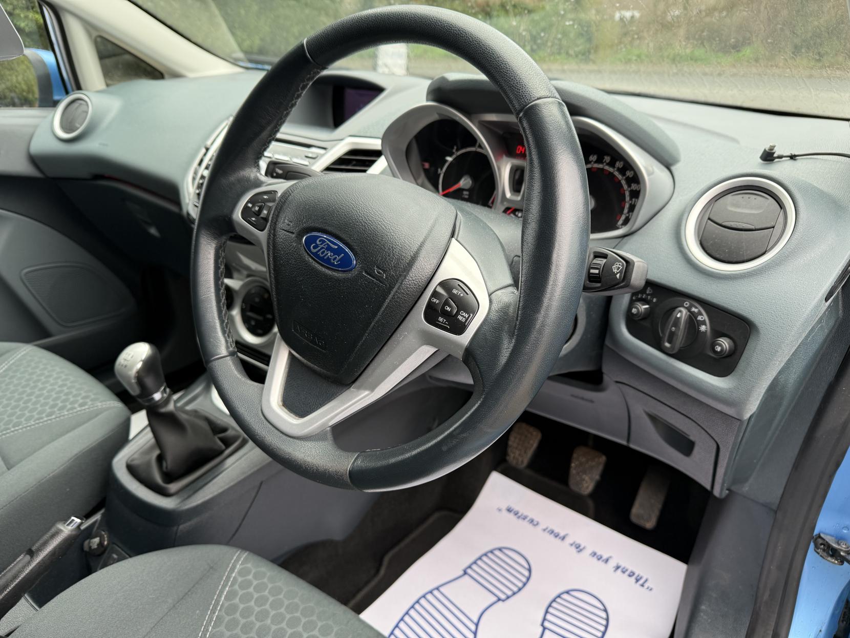 Ford Fiesta 1.6 TDCi DPF Titanium Hatchback 5dr Diesel Manual (107 g/km, 94 bhp)