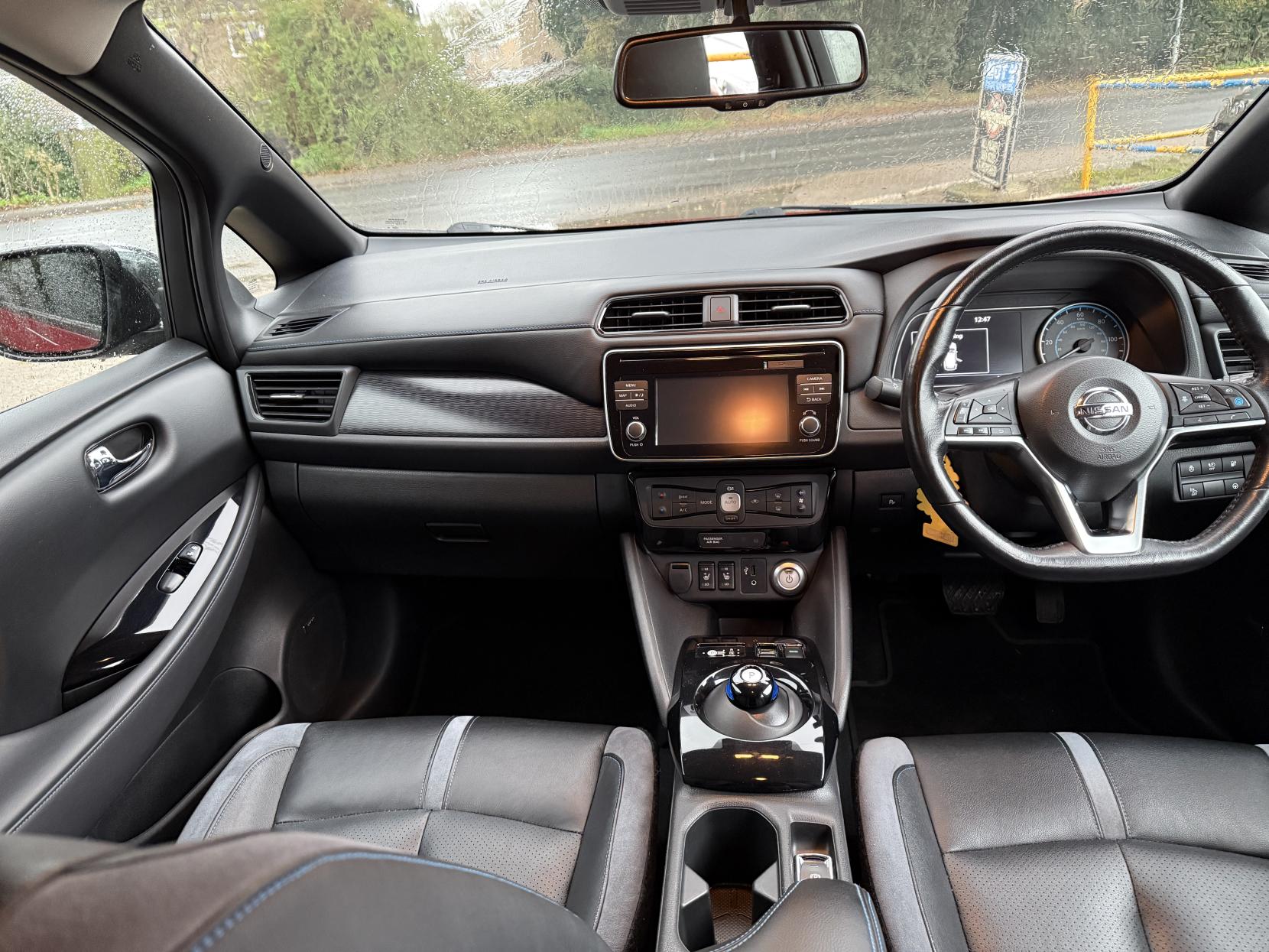 Nissan Leaf Shiro Hatchback (2017 - 2025)