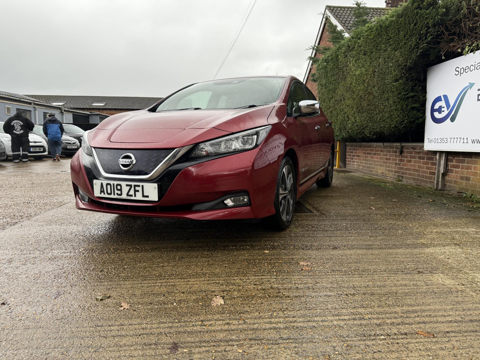 Nissan Leaf Shiro Hatchback (2017 - 2025)