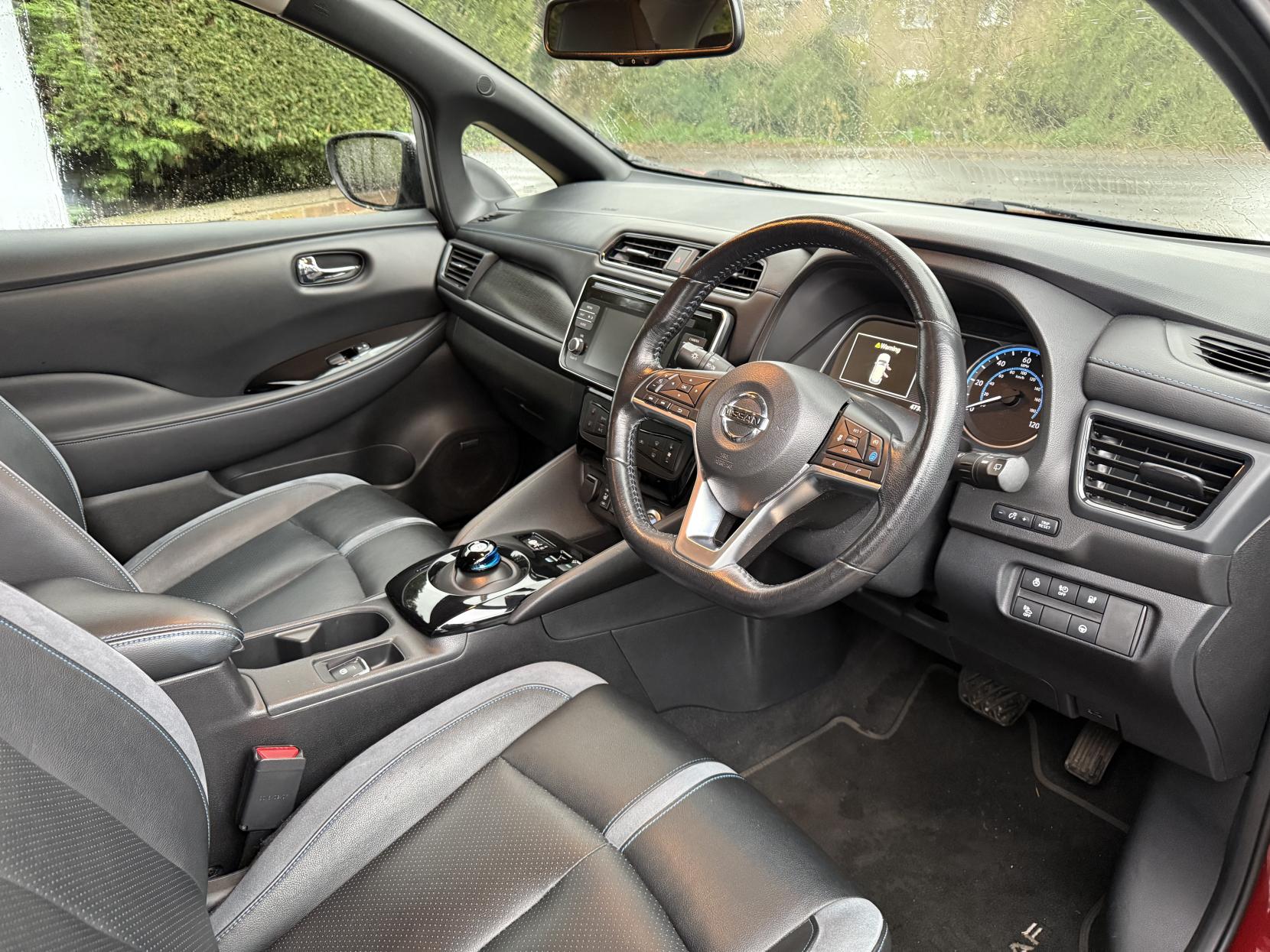 Nissan Leaf Shiro Hatchback (2017 - 2025)